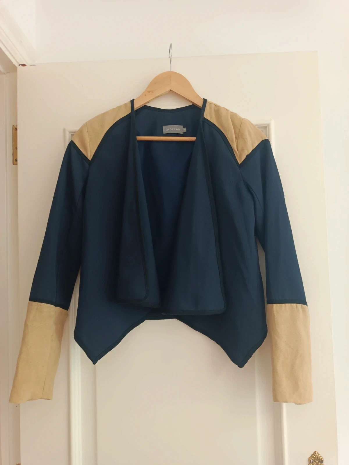 Chaqueta abierta azul marino con beige en tipo ante, talla S – Indikah – taille S / 36 / 8 2