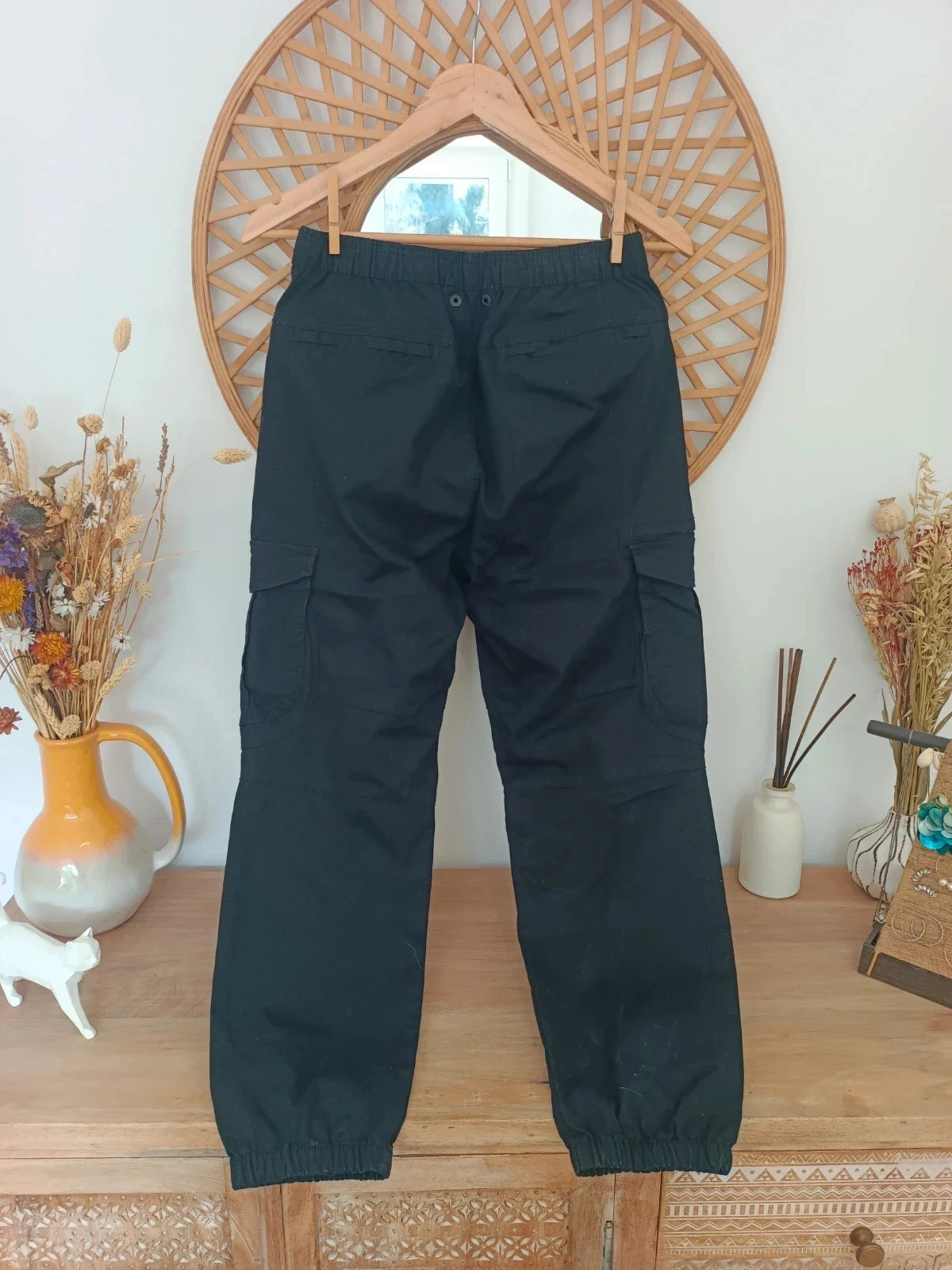 Pantalón cargo negro de hombre Pull&Bear, talla S (30). – Pull & Bear – taille S 4