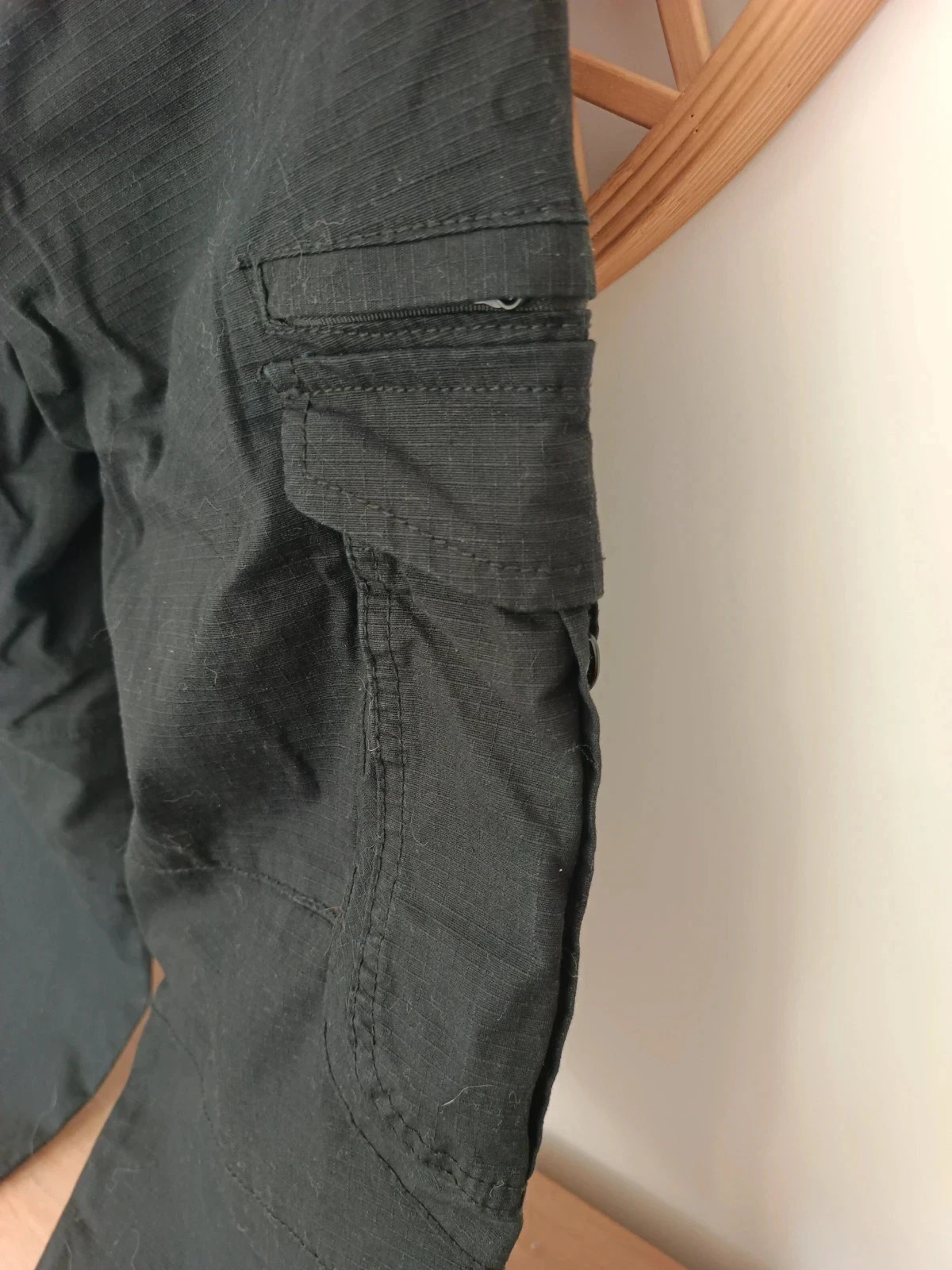 Pantalón cargo negro de hombre Pull&Bear, talla S (30). – Pull & Bear – taille S 5