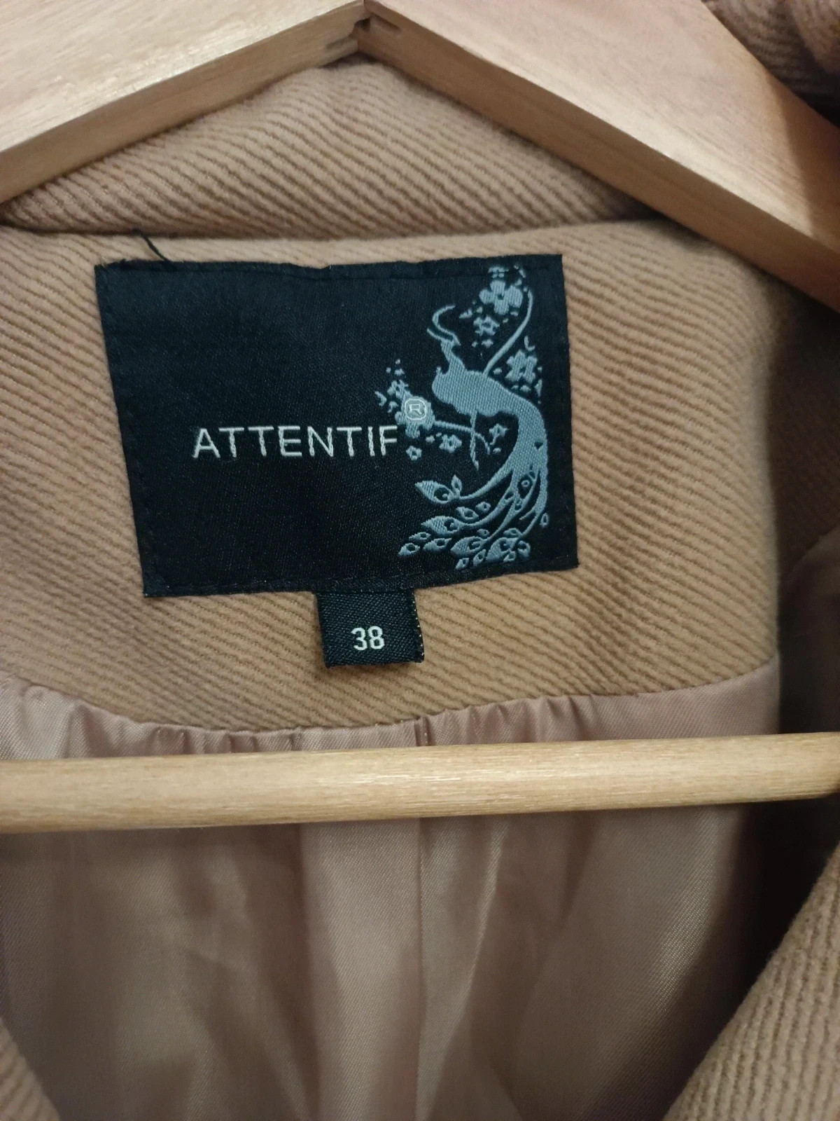 Camel Elegance Coat Manteau Chic Beige Abrigo Clásico – attentif – taille M / 38 / 10 5