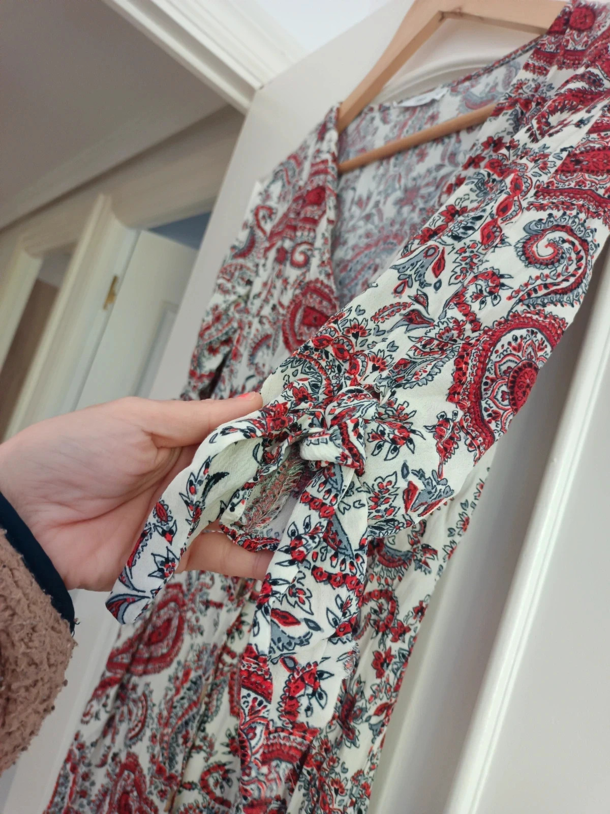 Vestido fluido estampado paisley rojo blanco botones manga lazada boho verano – Mango – taille S / 36 / 8 4