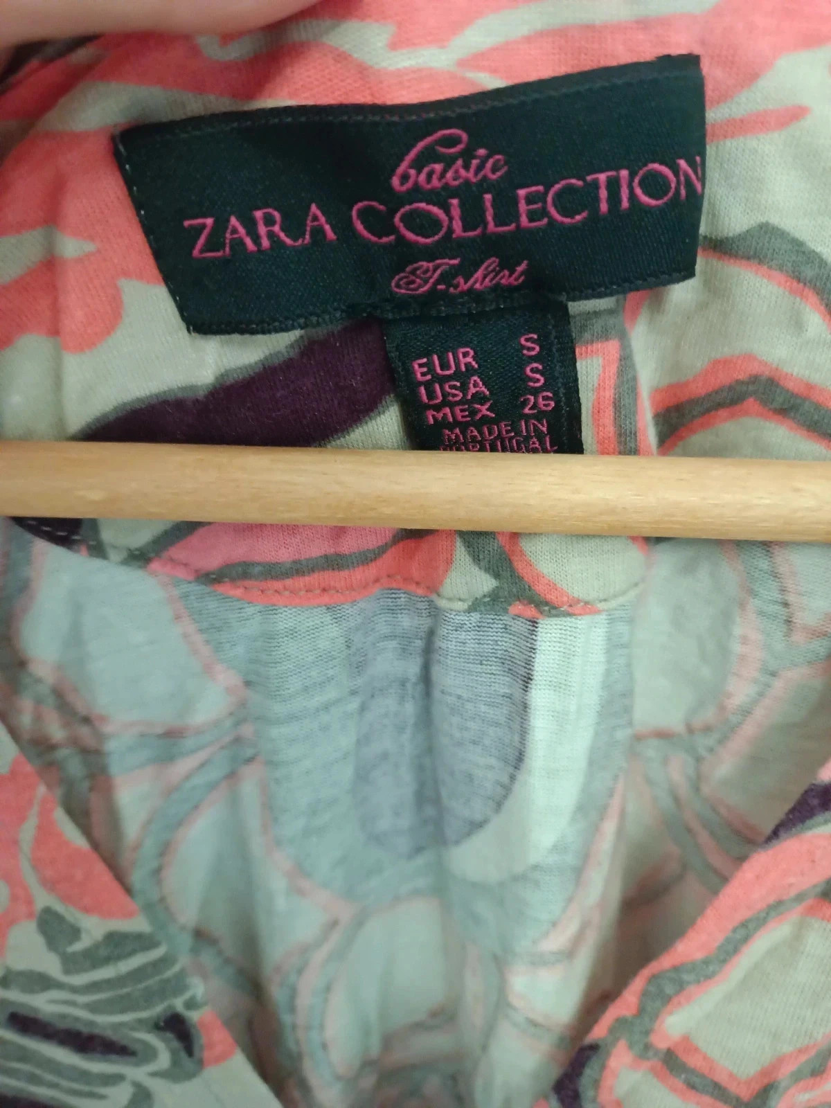 Camiseta con diseño bohemio floral, Zara, talla S, 100% viscosa – Zara Basic – taille S / 36 / 8 5