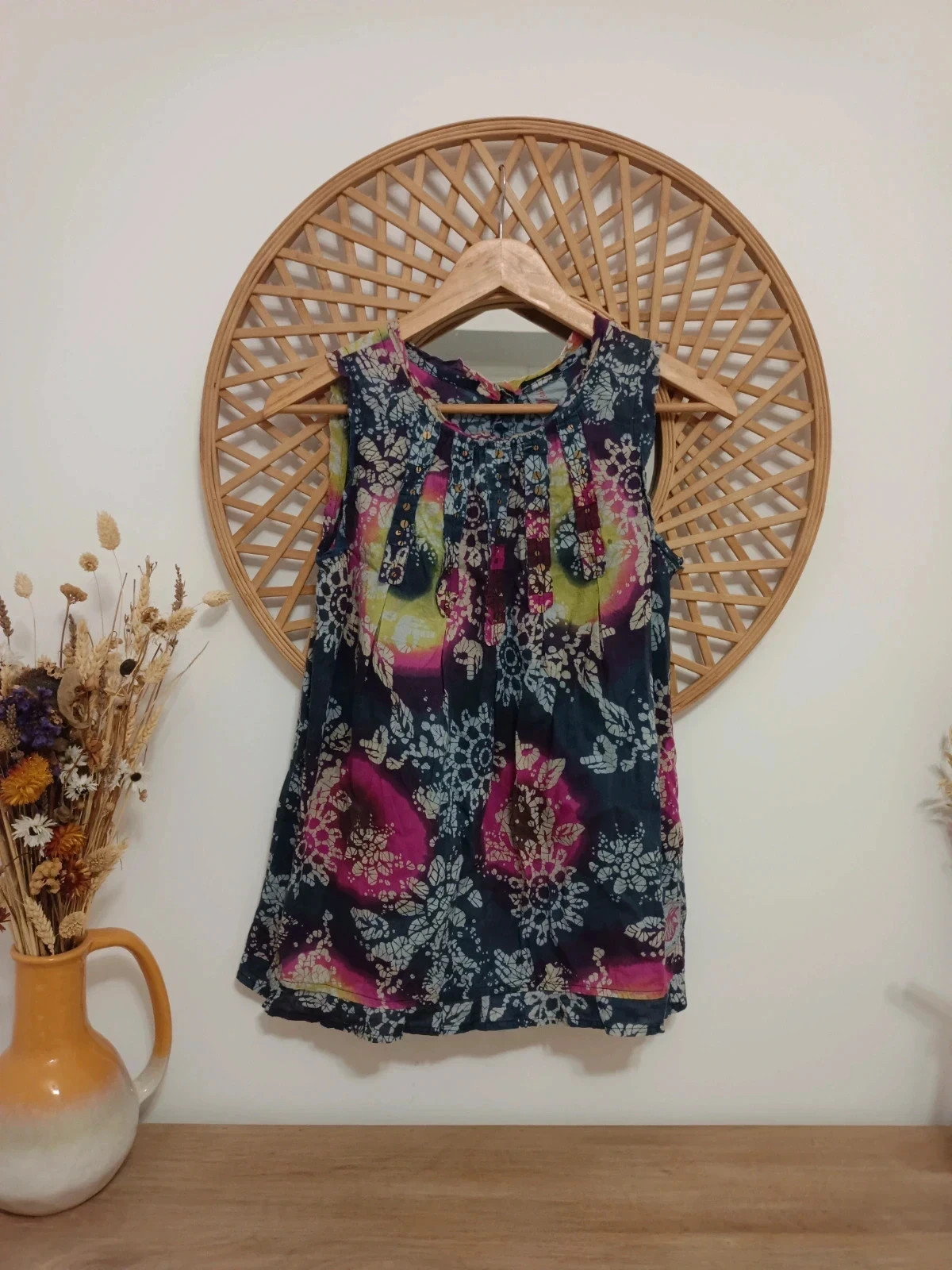 Blusa sin mangas de algodón 100% con un estampado batik floral, talla S – CRW – taille S / 36 / 8