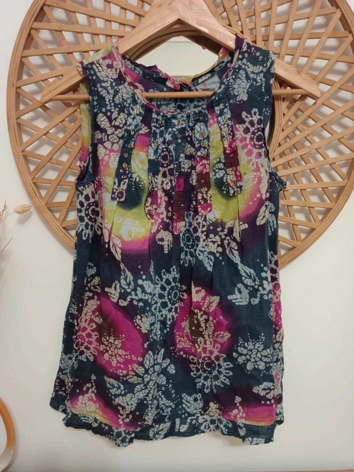 Blusa sin mangas de algodón 100% con un estampado batik floral, talla S – CRW – taille S / 36 / 8 2