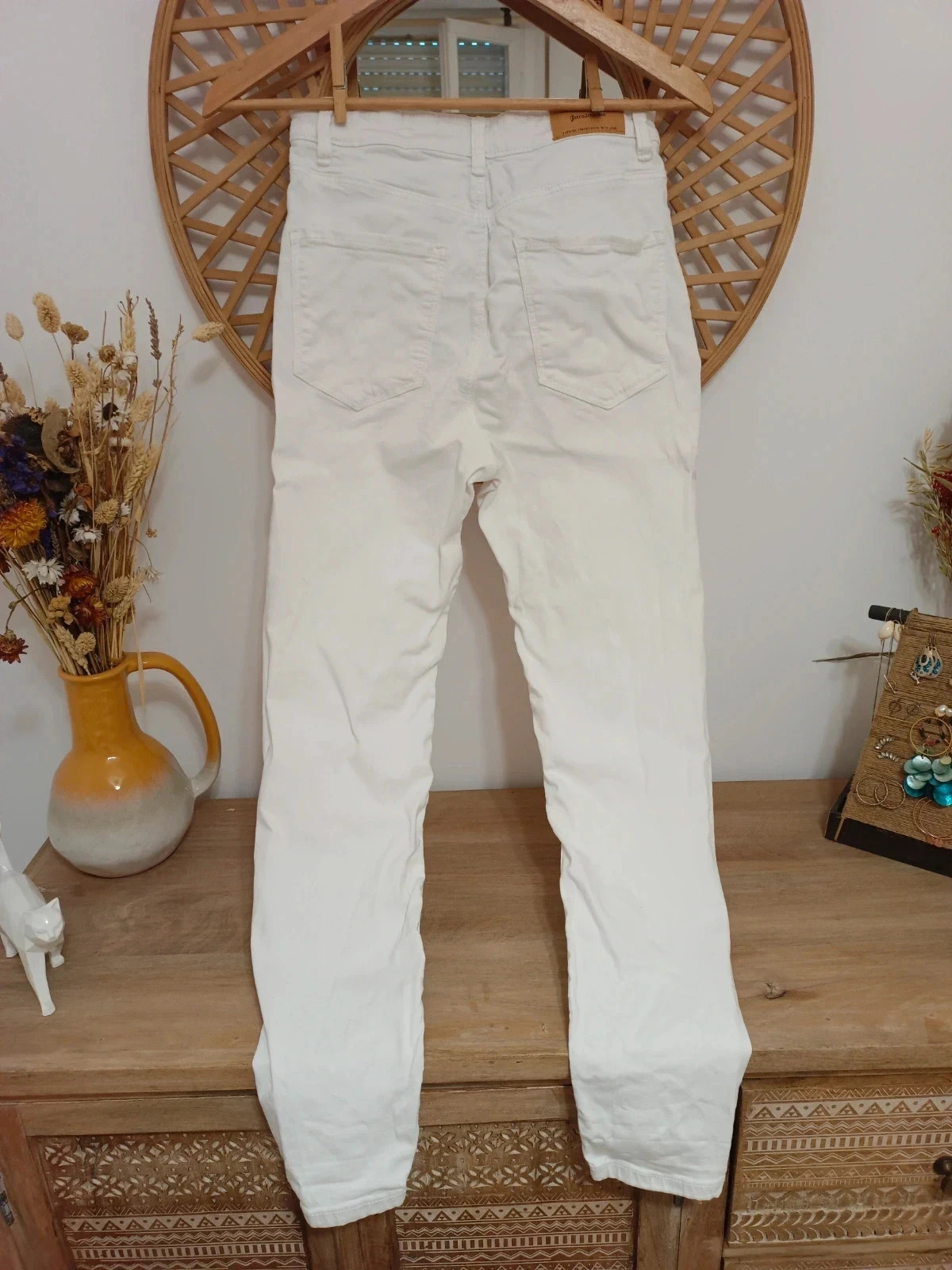 Pantalon blanco pitillo de cintura alta, Stradivarius, talla 36 – Stradivarius – taille S / 36 / 8 4