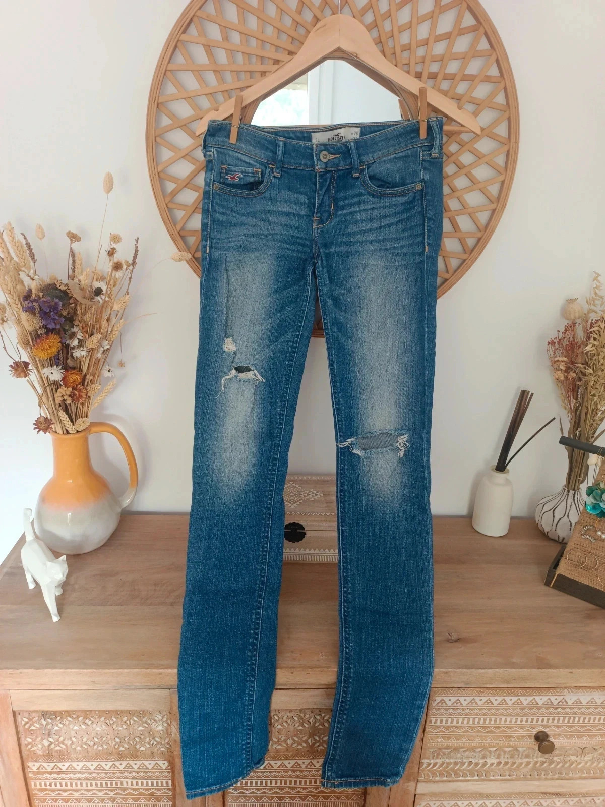 Vaquero Hollister W26 L33 de mujer en denim azul medio, con rotos decorativos – Hollister – taille XS / 34 / 6 2