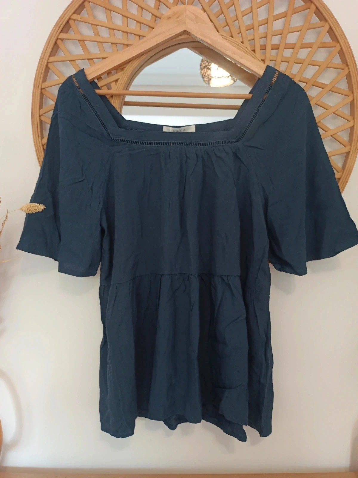 Blusa azul marino con escote cuadrado y detalle calado, talla M, Precio original 34,99€ – Vila – taille M 2