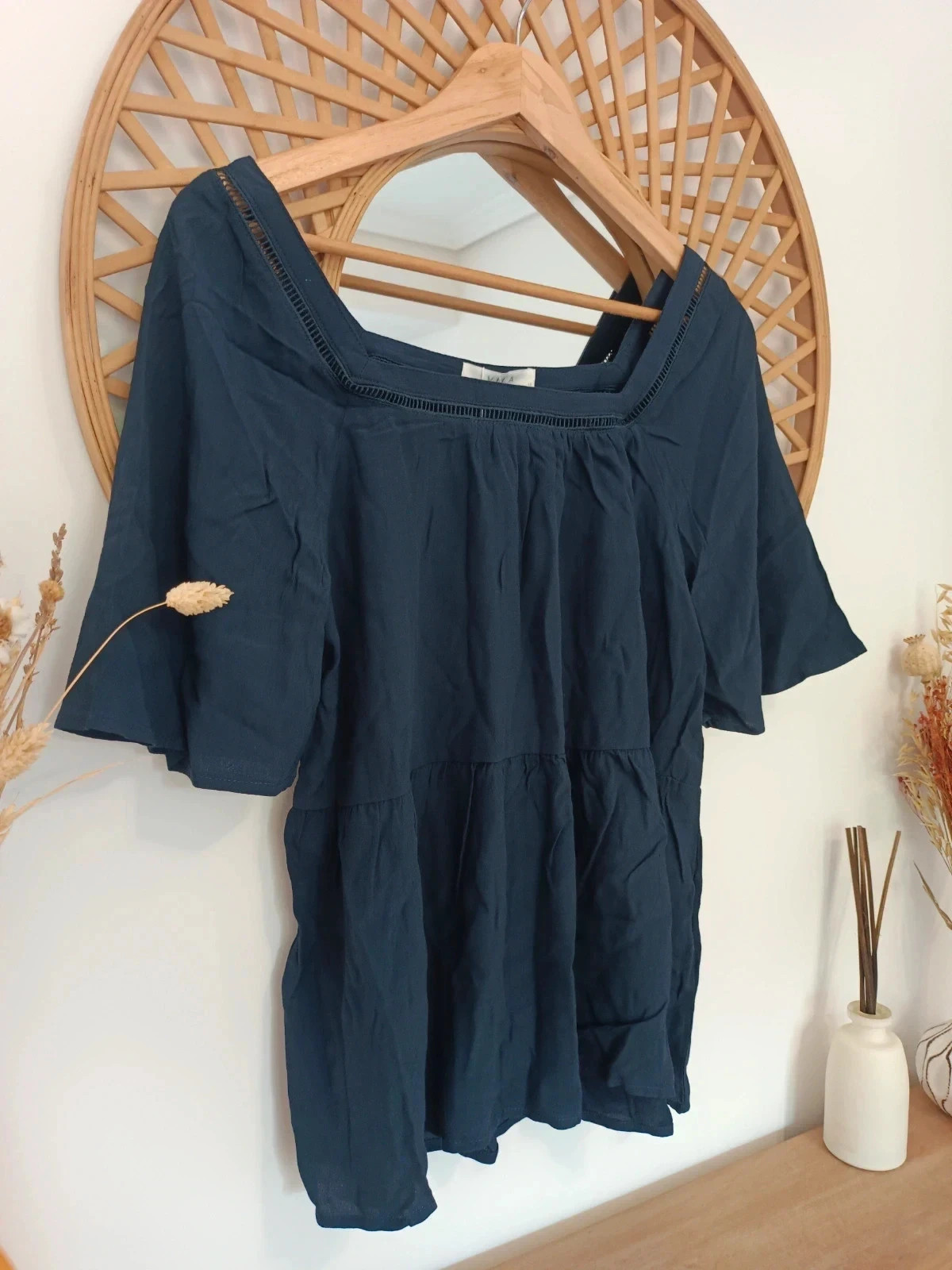 Blusa azul marino con escote cuadrado y detalle calado, talla M, Precio original 34,99€ – Vila – taille M 3
