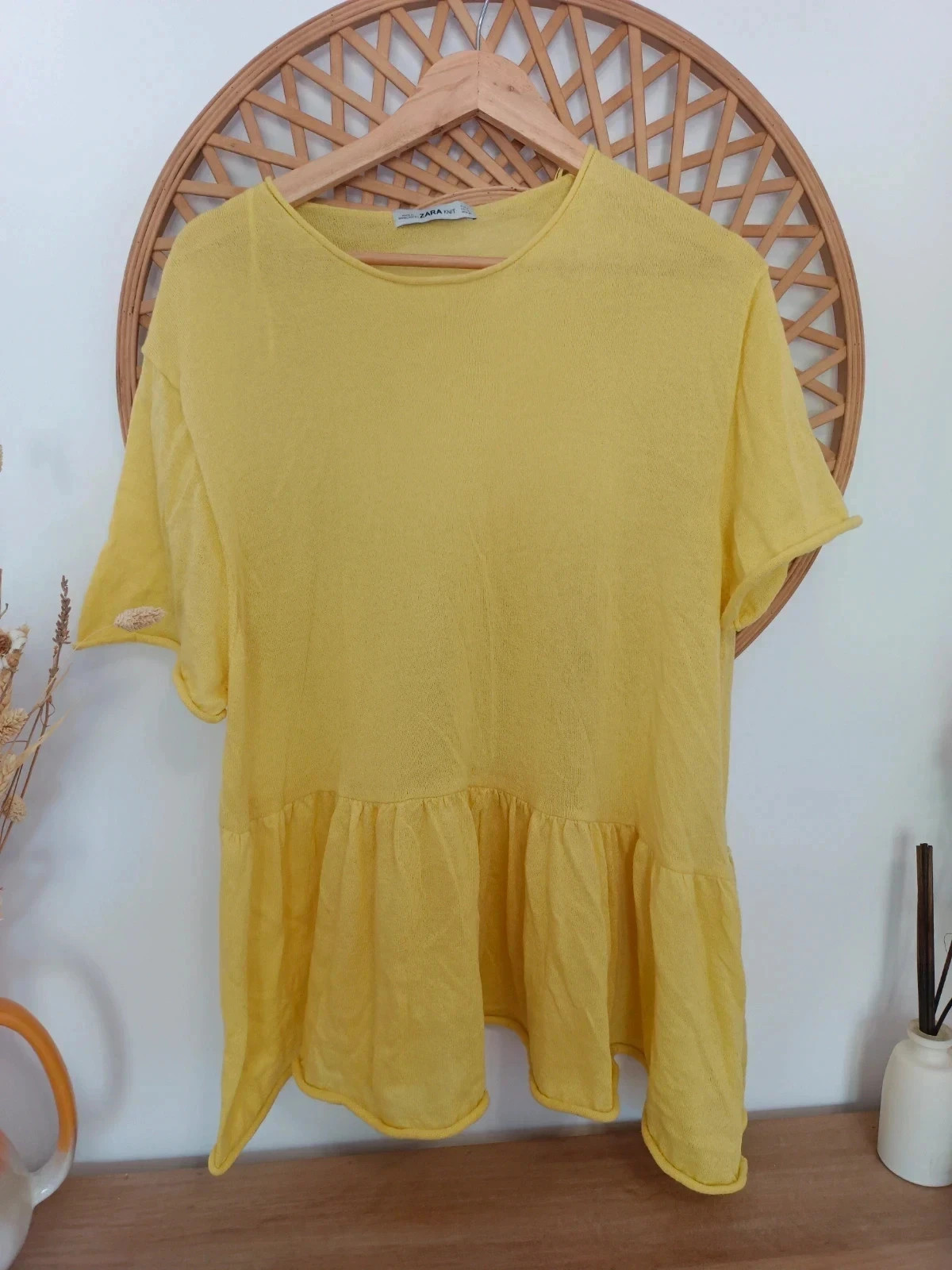Camiseta asimétrica con volante amarilla, Zara Knit, talla S – Zara Knit – taille S / 36 / 8 2