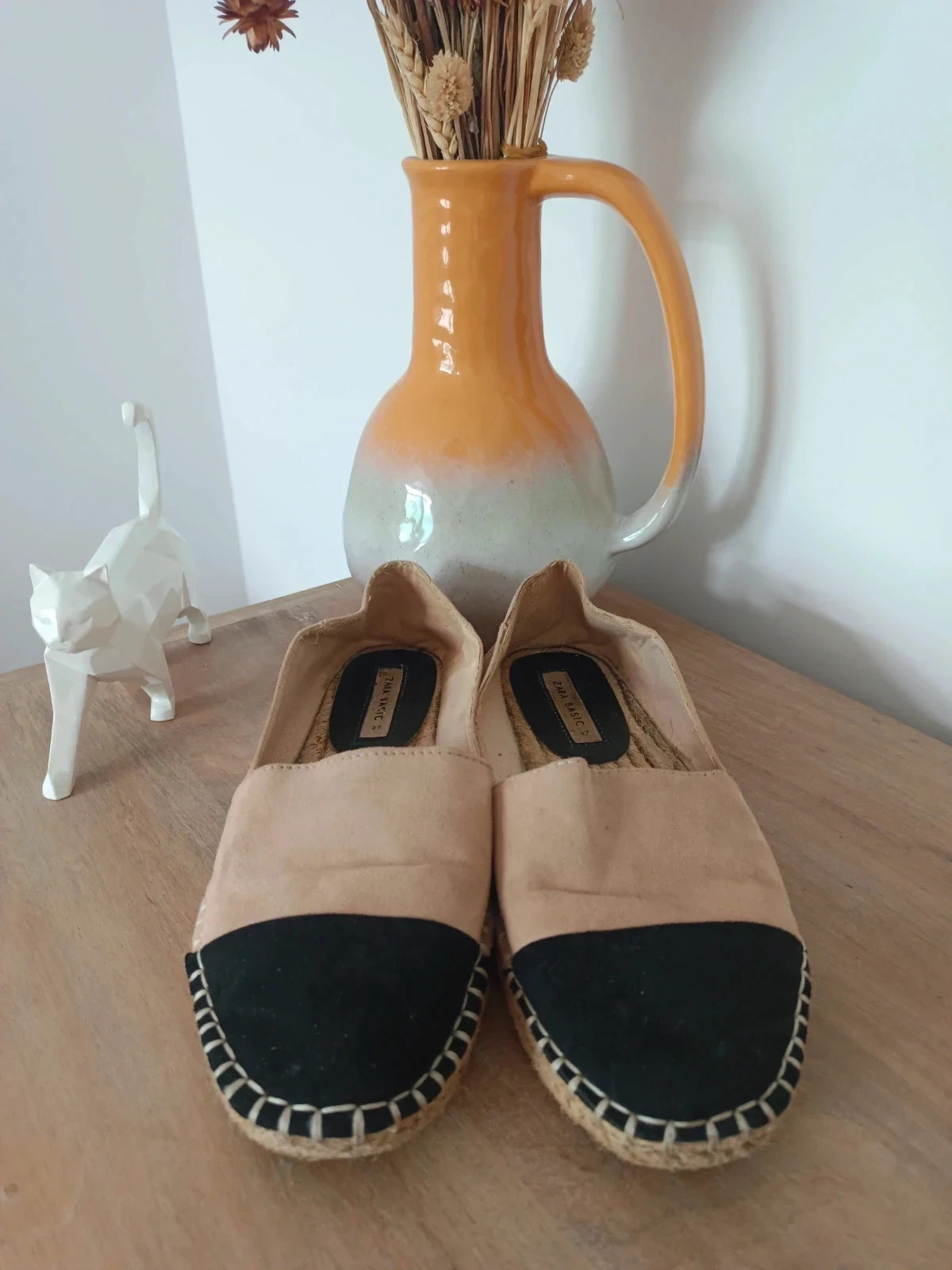 Alpargatas bicolor en tono nude y negro de Zara Basic, talla 37 – Zara Basic – taille 37 2