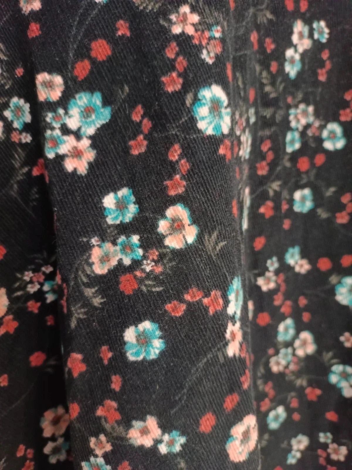 Falda Pana Fina S • Corduroy Skirt • Falda floral • Jupe en velours fin – Bershka – taille S / 36 / 8 5