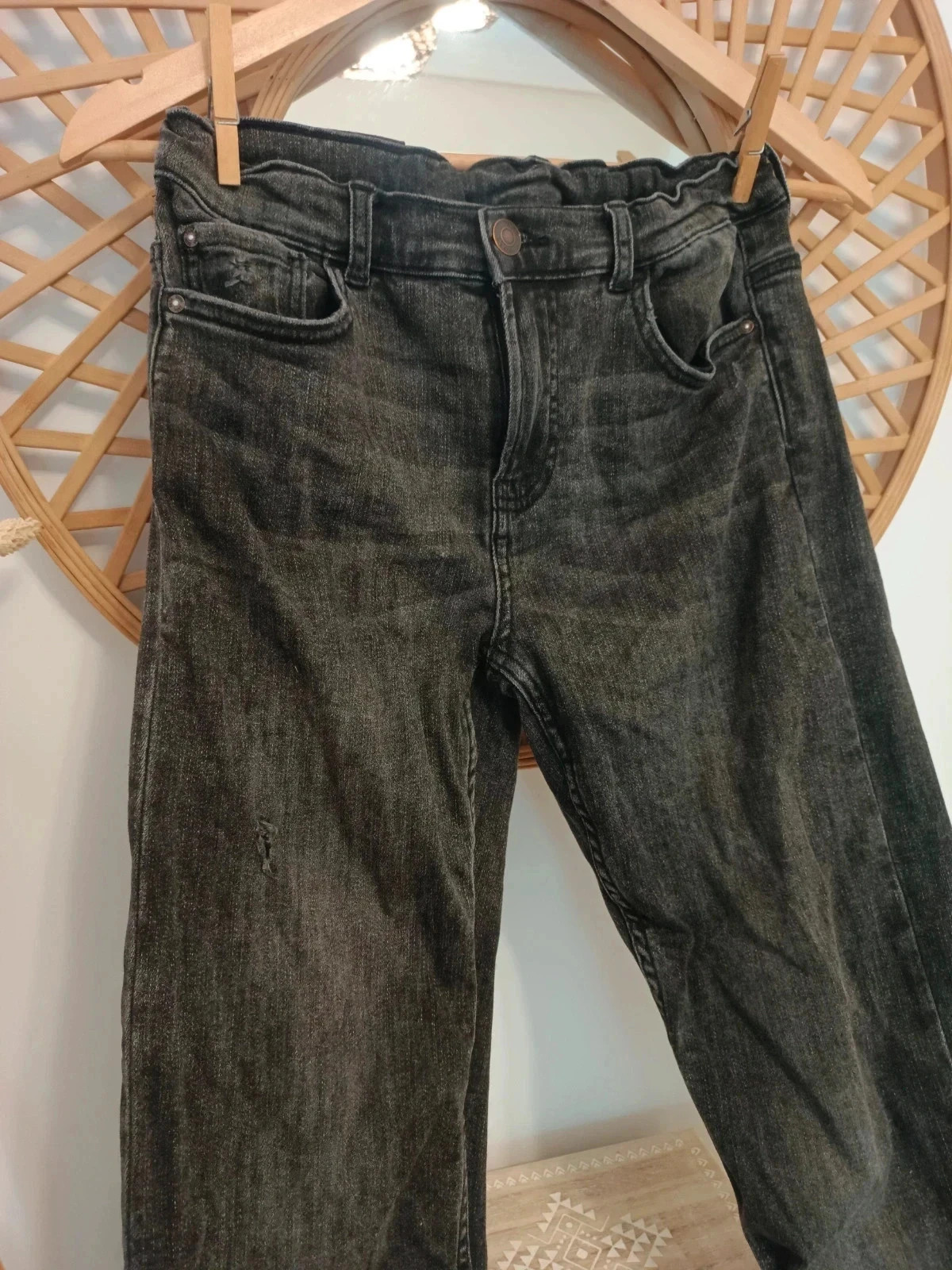 Pantalón Elastic Denim negro desgastado, ajuste elástico en la cintura de Zara – Zara – taille XS / 34 / 6 3