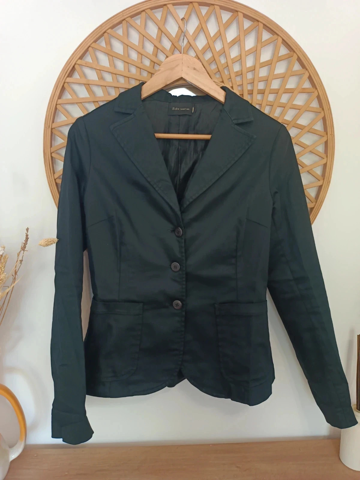 Americana negra de la marca Saks, talla 40, es más una S-M – New Saks Woman – taille L / 40 / 12 2