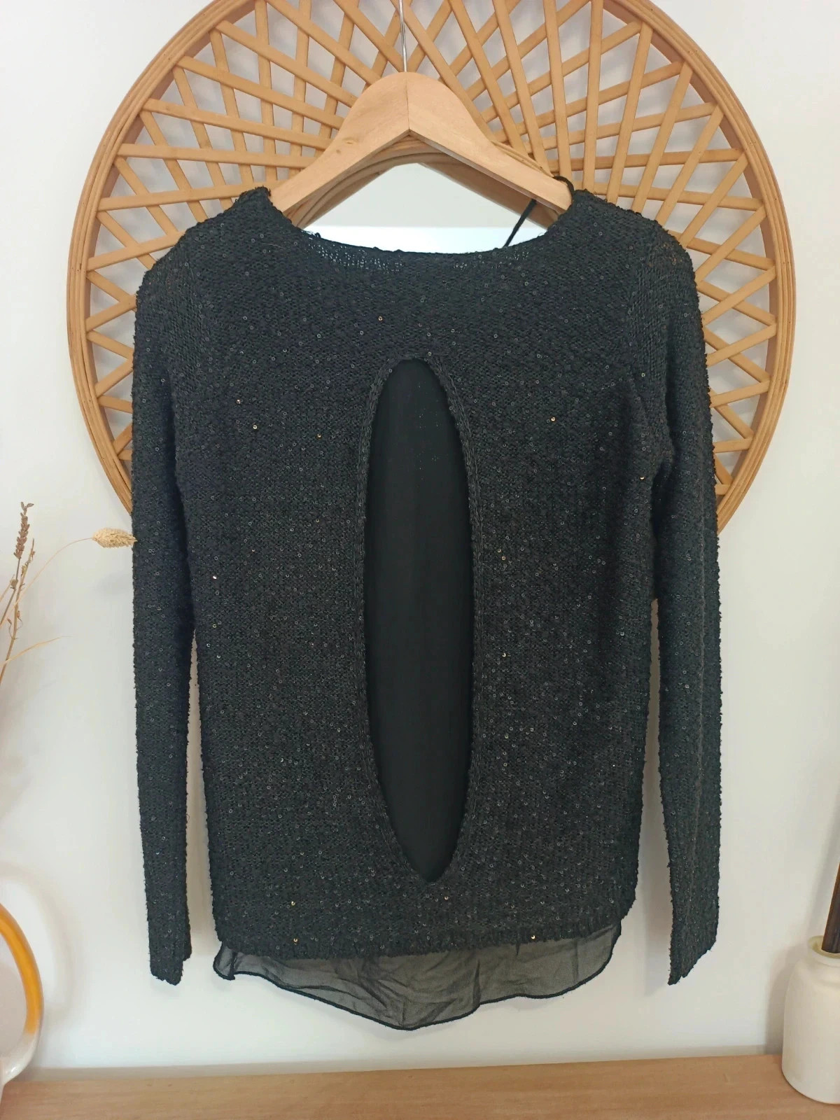 Jersey negro de lentejuelas Vero Moda con abertura trasera y gasa – Vero Moda – taille S / 36 / 8 4