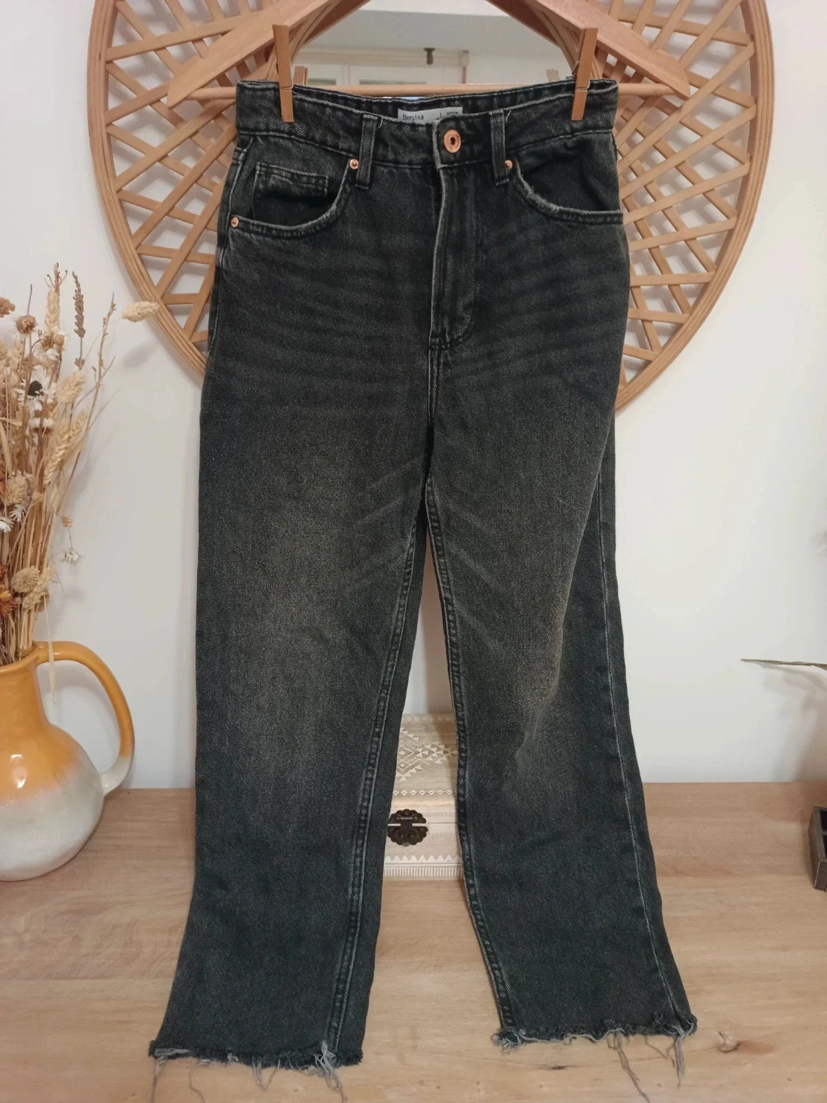 Pantalon vaquero recto de cintura alta negro desgastado vintage talla 34 – Bershka – taille XS / 34 / 6 2