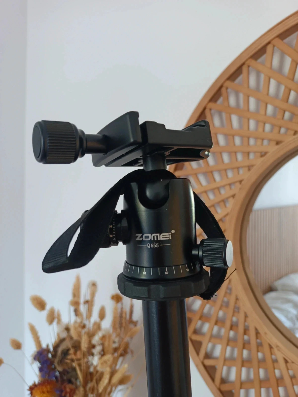 Trípode Zomei Q555 negro, con funda, nunca se ha usado,nuevo – zomei 2