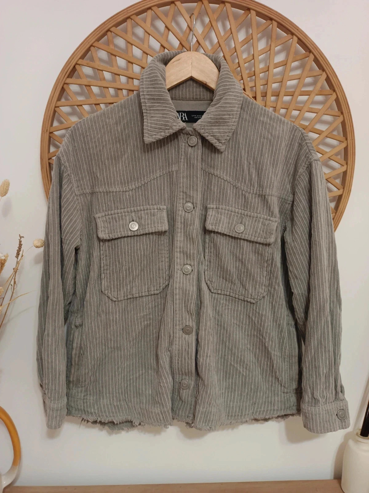Sobrecamisa oversize de pana gris Zara / Grey corduroy overshirt Zara – Zara – taille XS / 34 / 6 2
