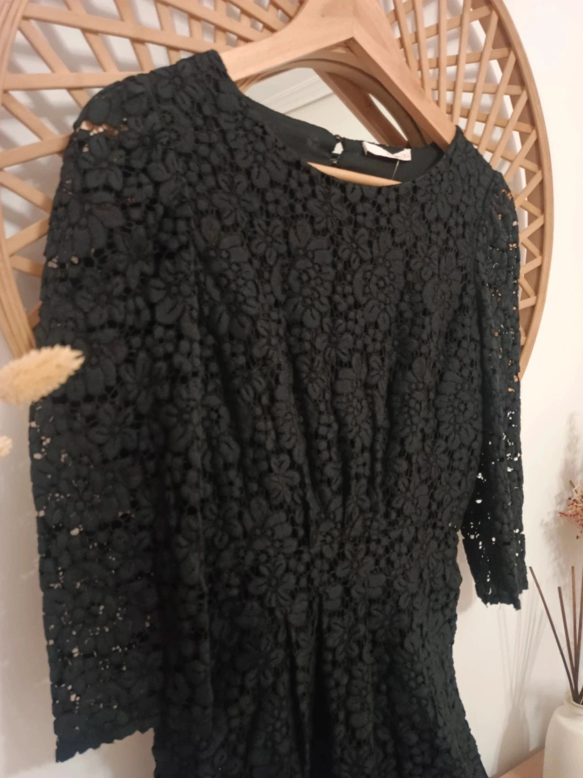 Vestido negro de encaje floral de la marca Camaïeu, talla S – Camaïeu – taille S / 36 / 8 4