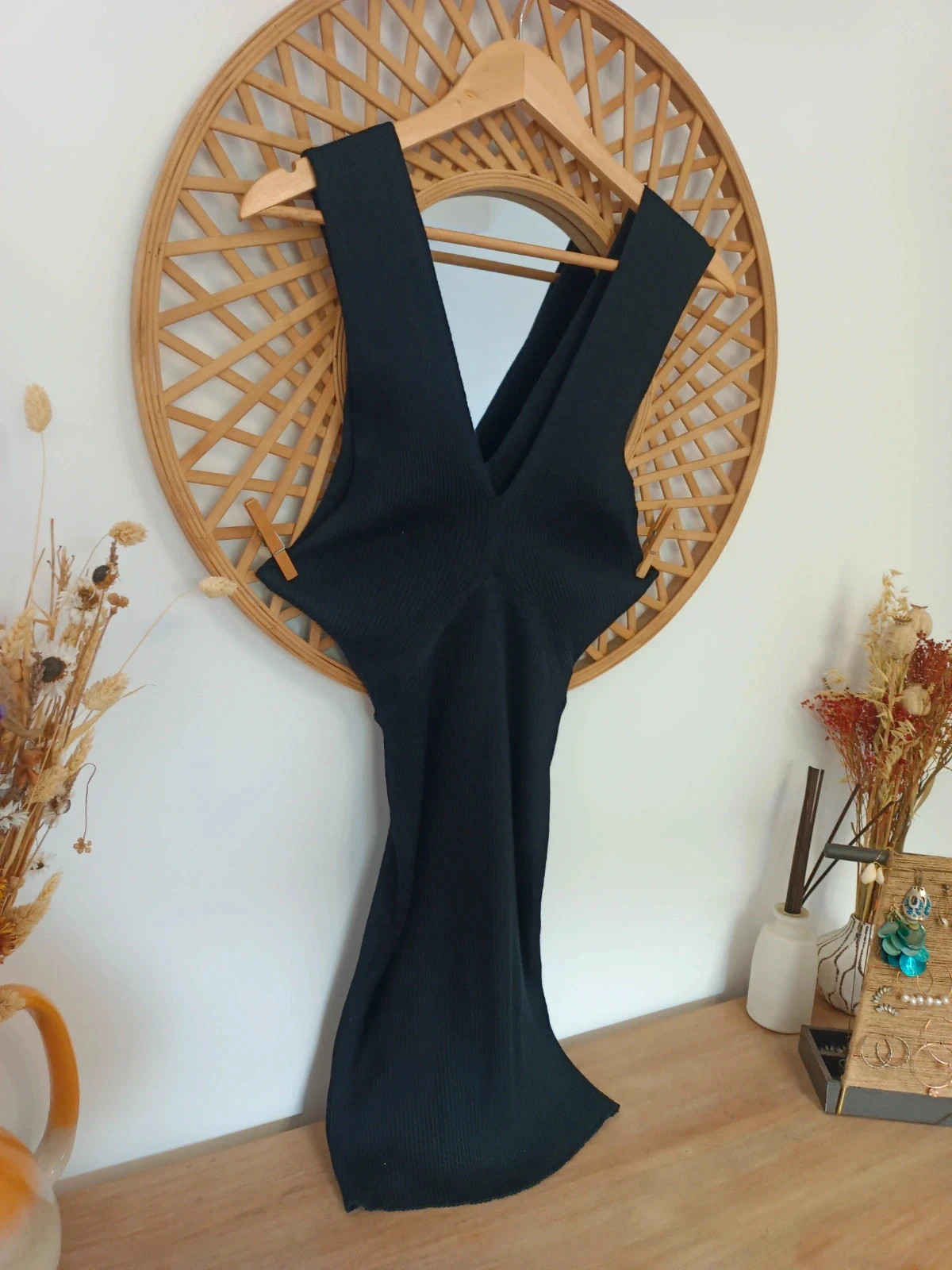 Vestido Golden Days Paris – black ribbed dress TU – vestido canalé escote profundo – Golden Days – taille Taille unique 3