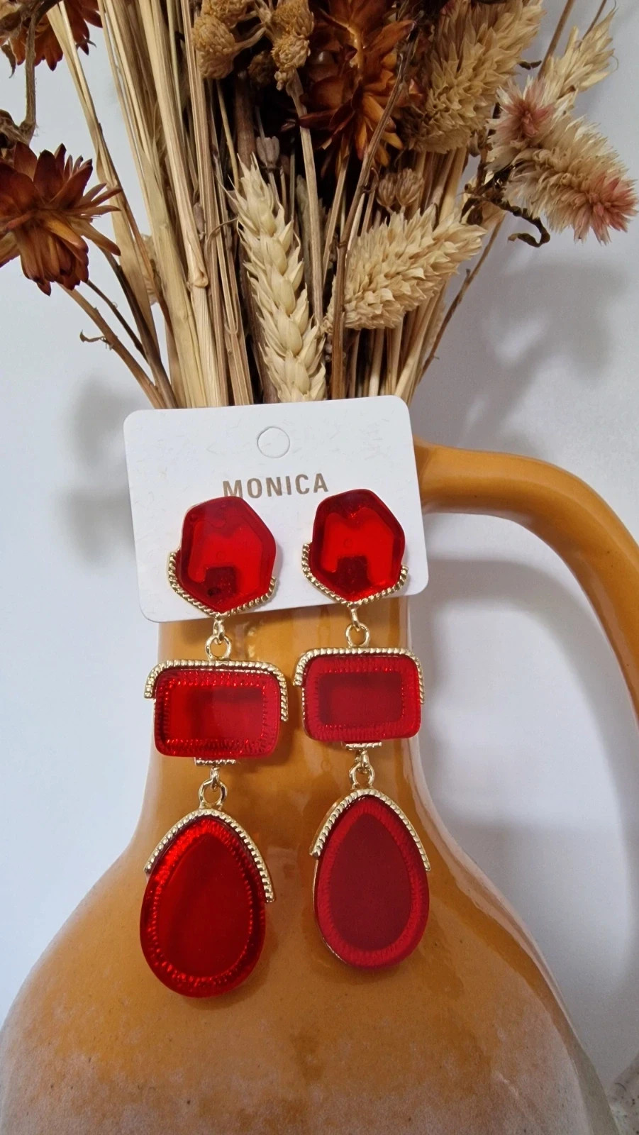 Pendientes largos rojos dorados · Red Statement Earrings · Boucles d’oreilles rouges – Monica – taille Taille unique