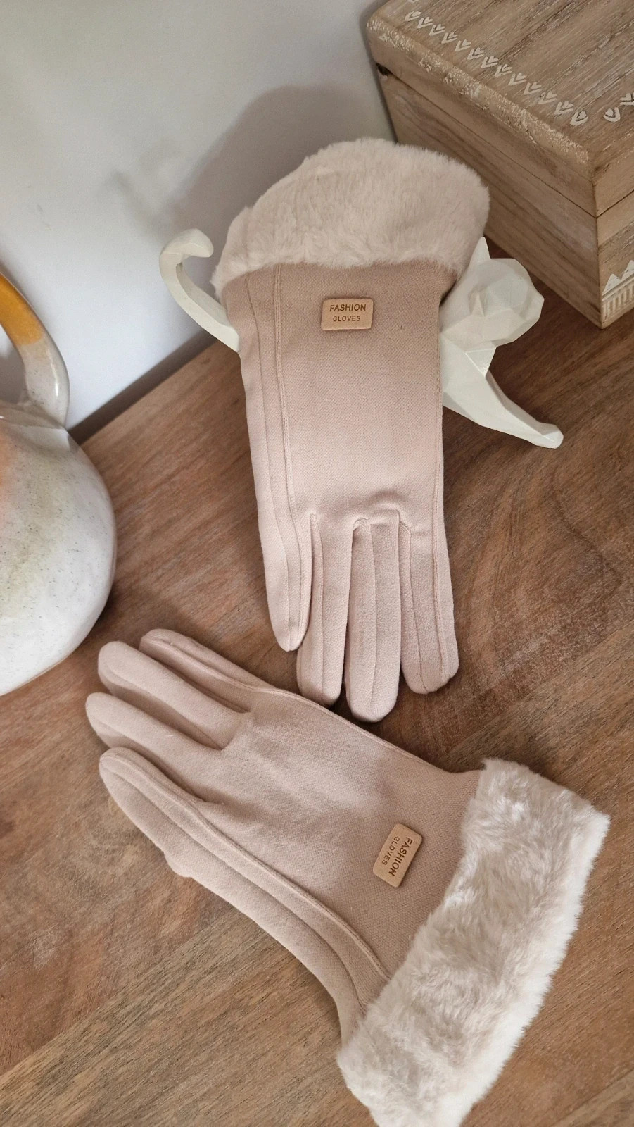 Guantes beige con pelo suave táctiles · Faux Fur Gloves · Gants fourrure beige · Guanti pelliccia – fashion gloves – taille Taille unique 2