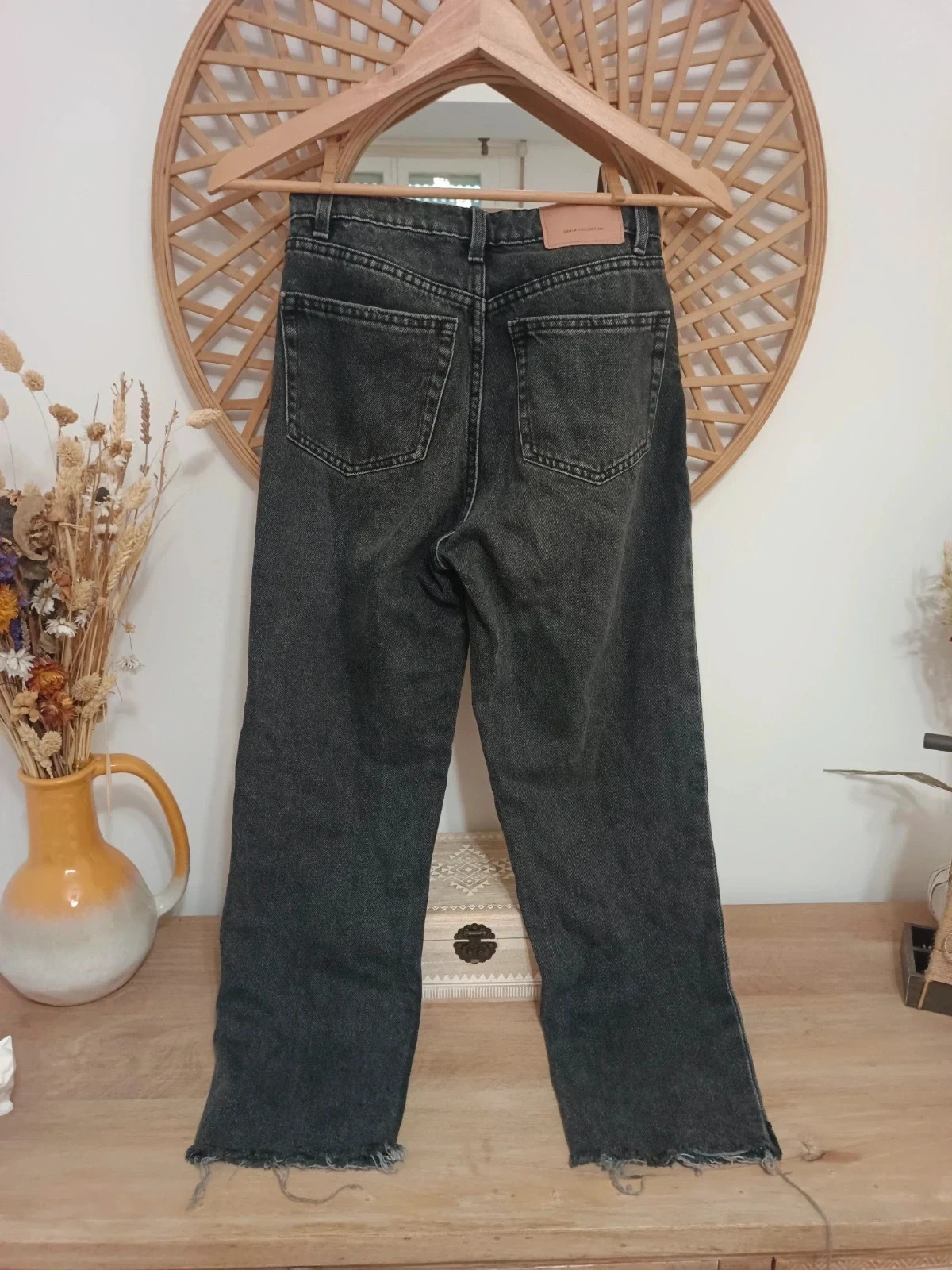 Pantalon vaquero recto de cintura alta negro desgastado vintage talla 34 – Bershka – taille XS / 34 / 6 4