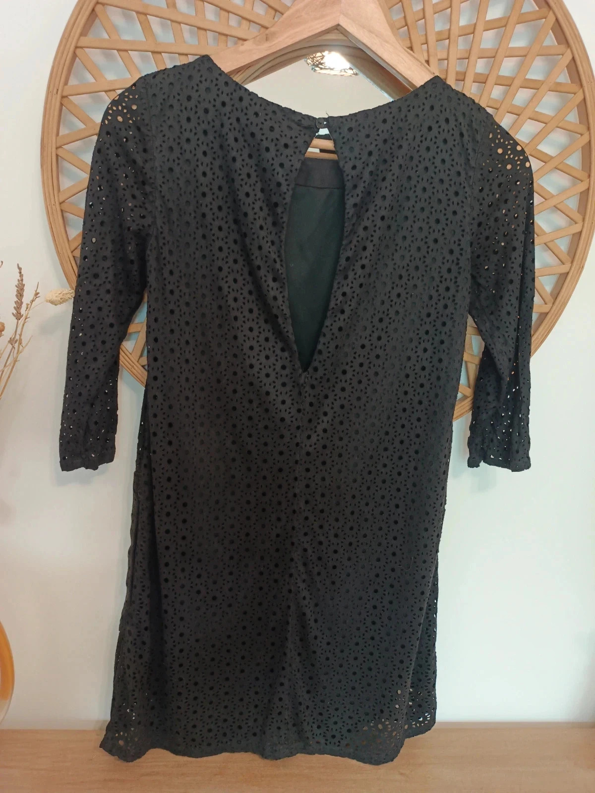 Vestido negro corto de ante con bordado calado, talla S – Pull & Bear – taille S / 36 / 8 4
