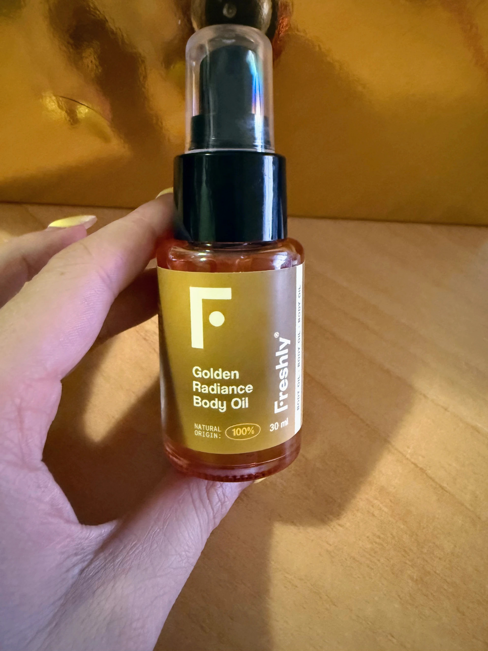 💛Freshly Golden Radiance Body Oil 30 ml – Nuevo sin abrir💛