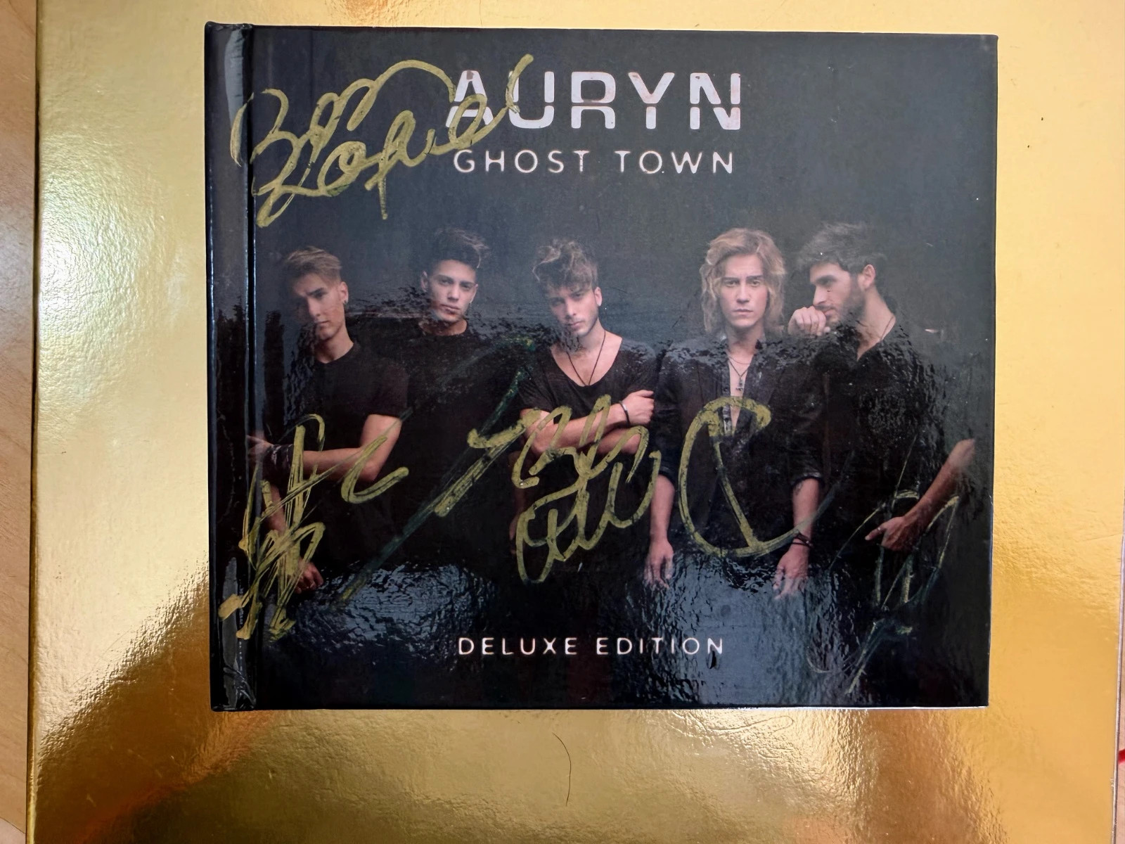🎶Auryn Ghost Town Deluxe Edition CD Firmado – Nuevo 🎶