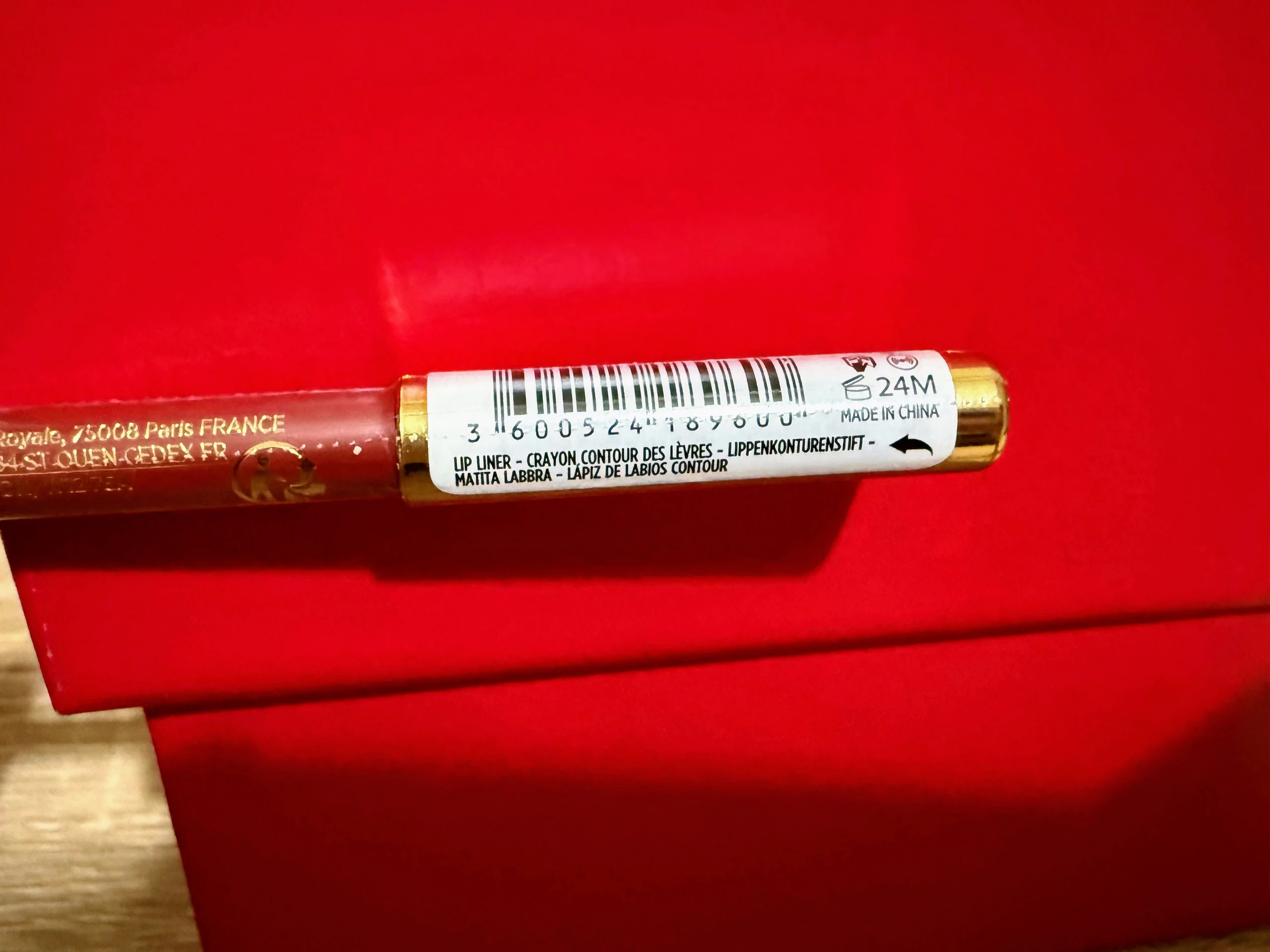 💋L’Oréal Color Riche Lip Liner 300 Le Rouge | perfilador labial rojo – L'Oréal 3