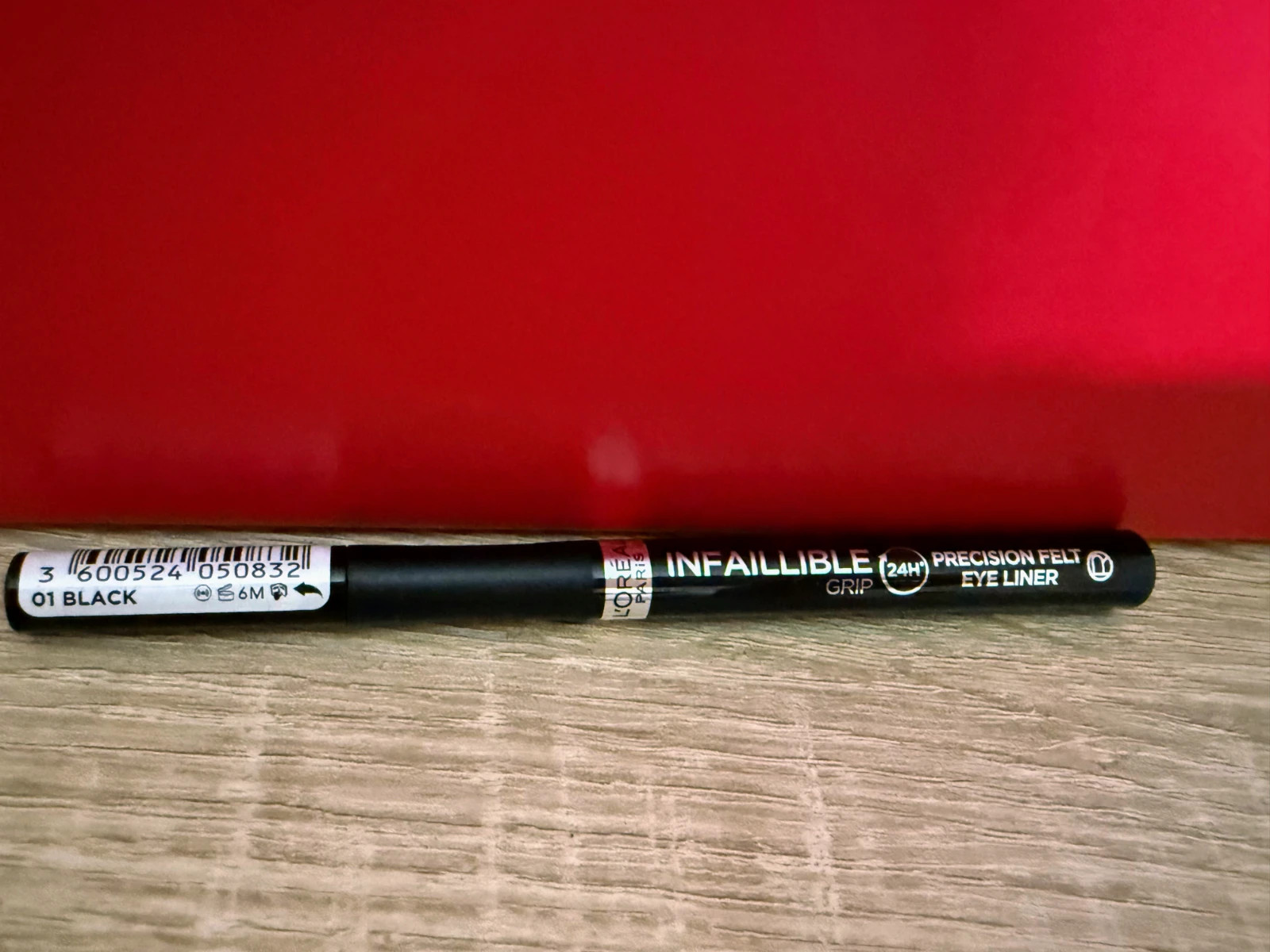L’Oréal Grip Precision Eyeliner 24 h | delineador punta de fieltro