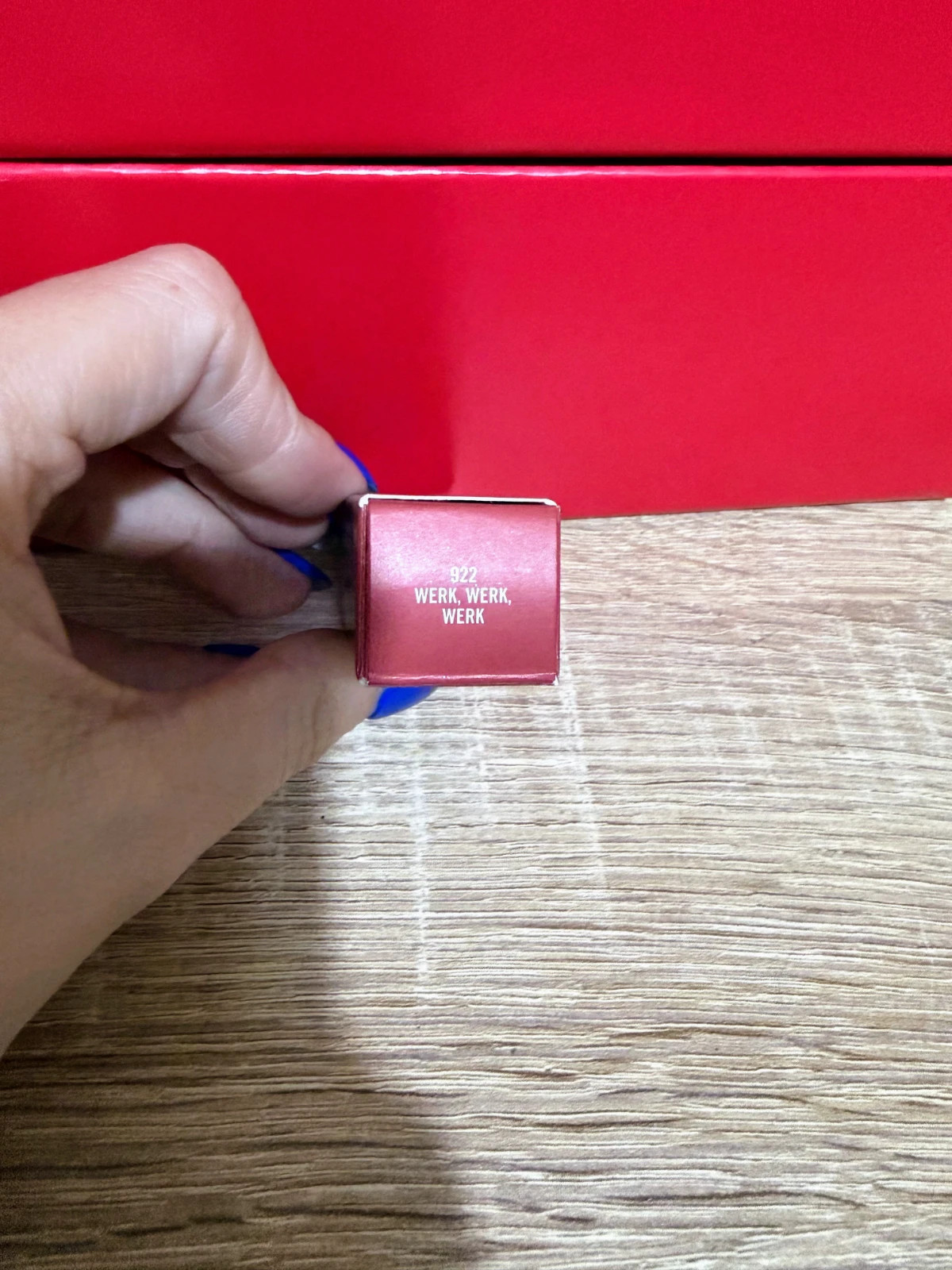 💋MAC Powder Kiss Werk, Werk, Werk | labial mate difuminado rosa – MAC 3