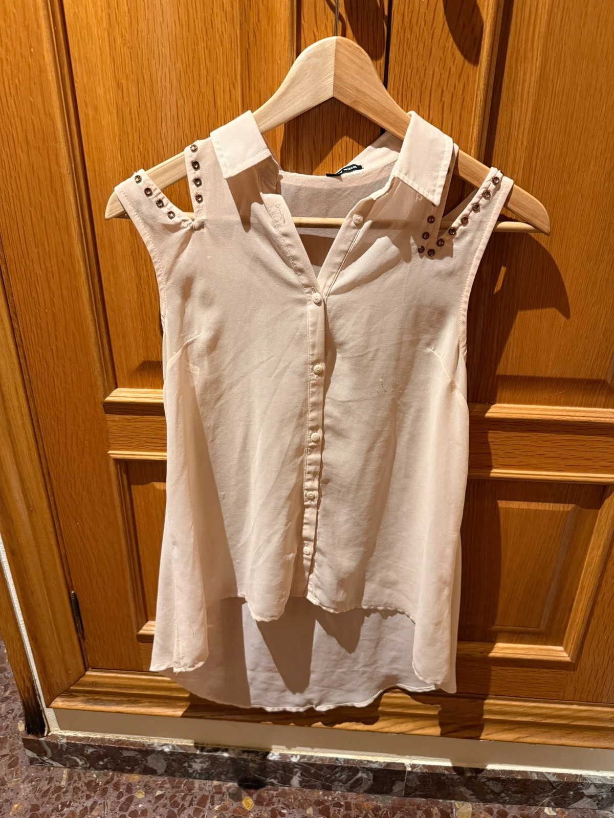 👚 Blusa Tally Weijl 👚 sin mangas con tachuelas | talla XS muy buen estado