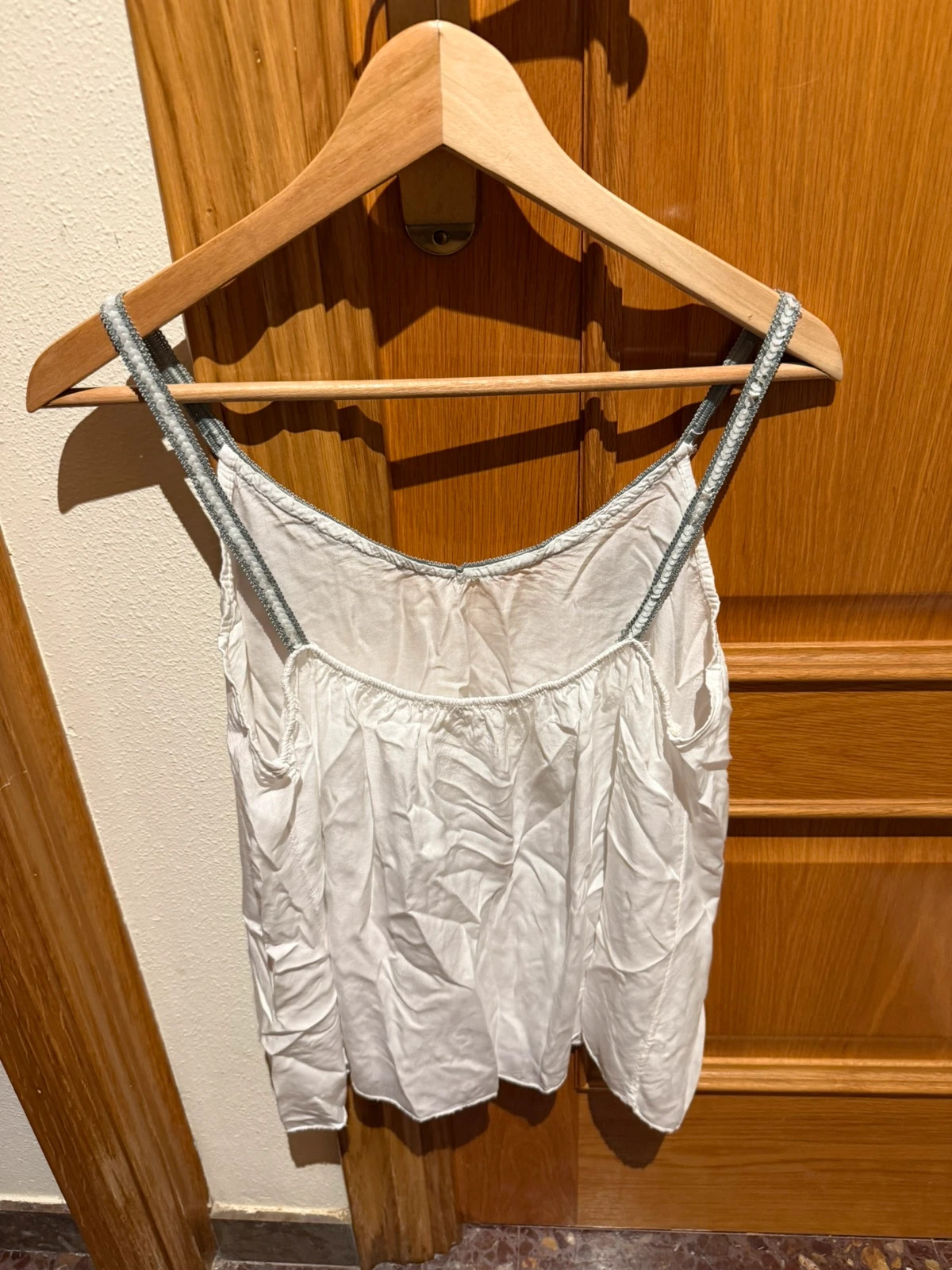 🤍Blusa blanca de tirantes 🤍 nueva sin etiquetas | detalle brillante talla M – algo bonito – taille M / 38 / 10 2