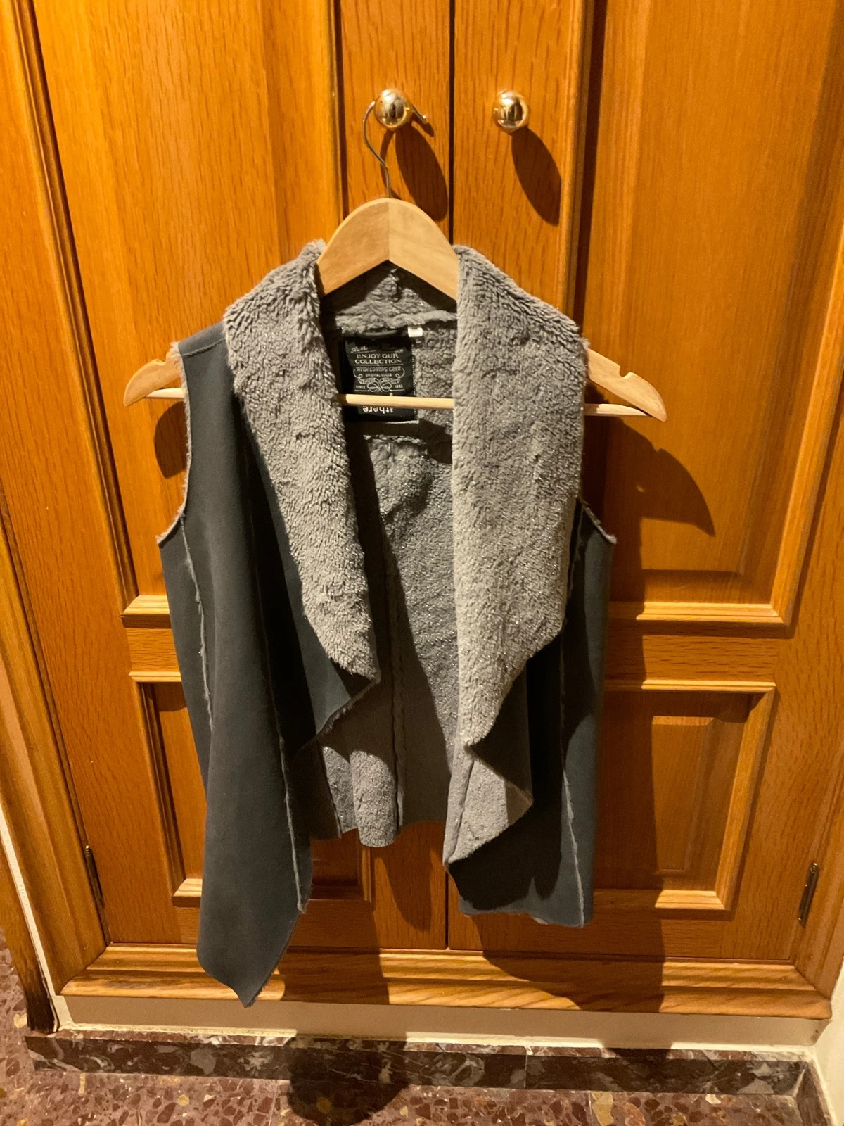 🧥 Chaleco de ante 🧥 elegante | talla 9 Años | buen estado – C&A – taille 9 ans / 134 cm