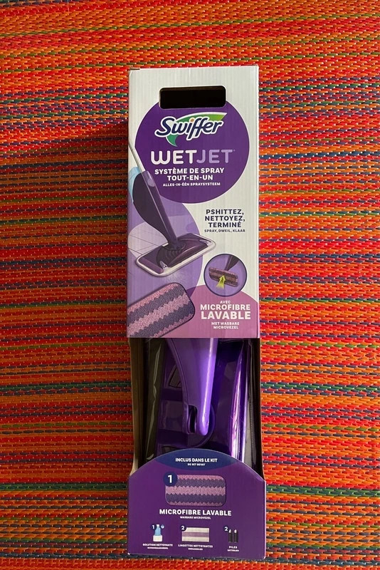 Balai Swiffer WetJet Neuf Kit Tout-en-un avec Microfibre Lavable – Swiffer 2