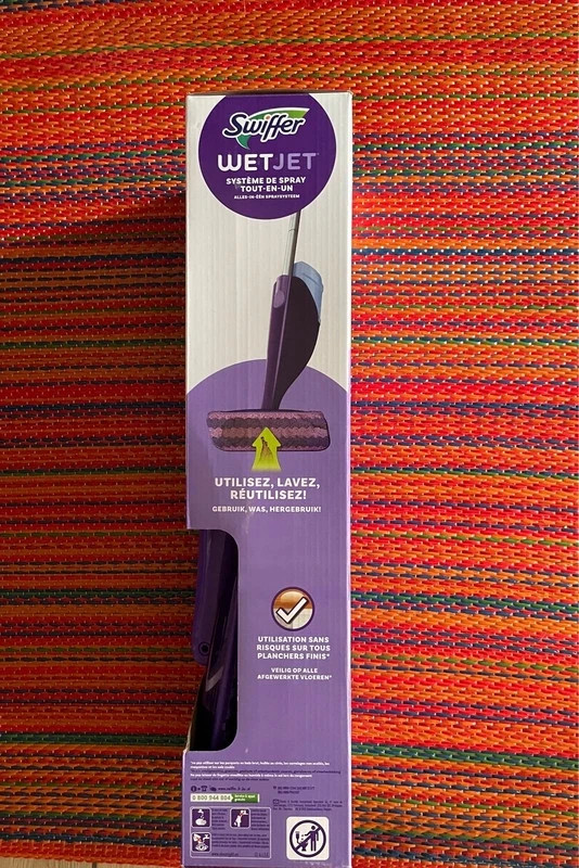 Balai Swiffer WetJet Neuf Kit Tout-en-un avec Microfibre Lavable – Swiffer 4