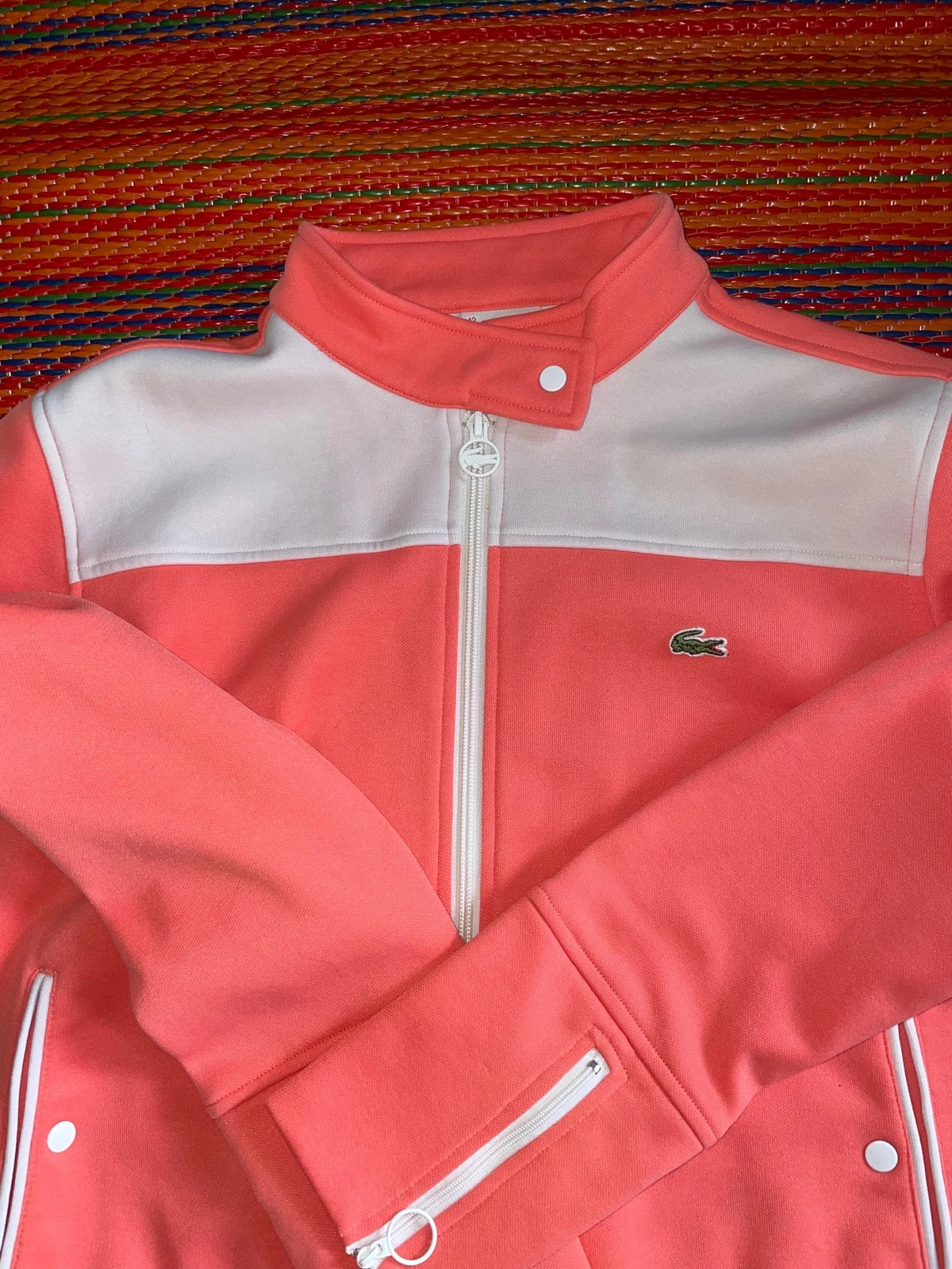 Ensemble de survêtement vintage Lacoste Devanlay – Rose Corail & Blanc (Style Y2K / Retro) Taille 42