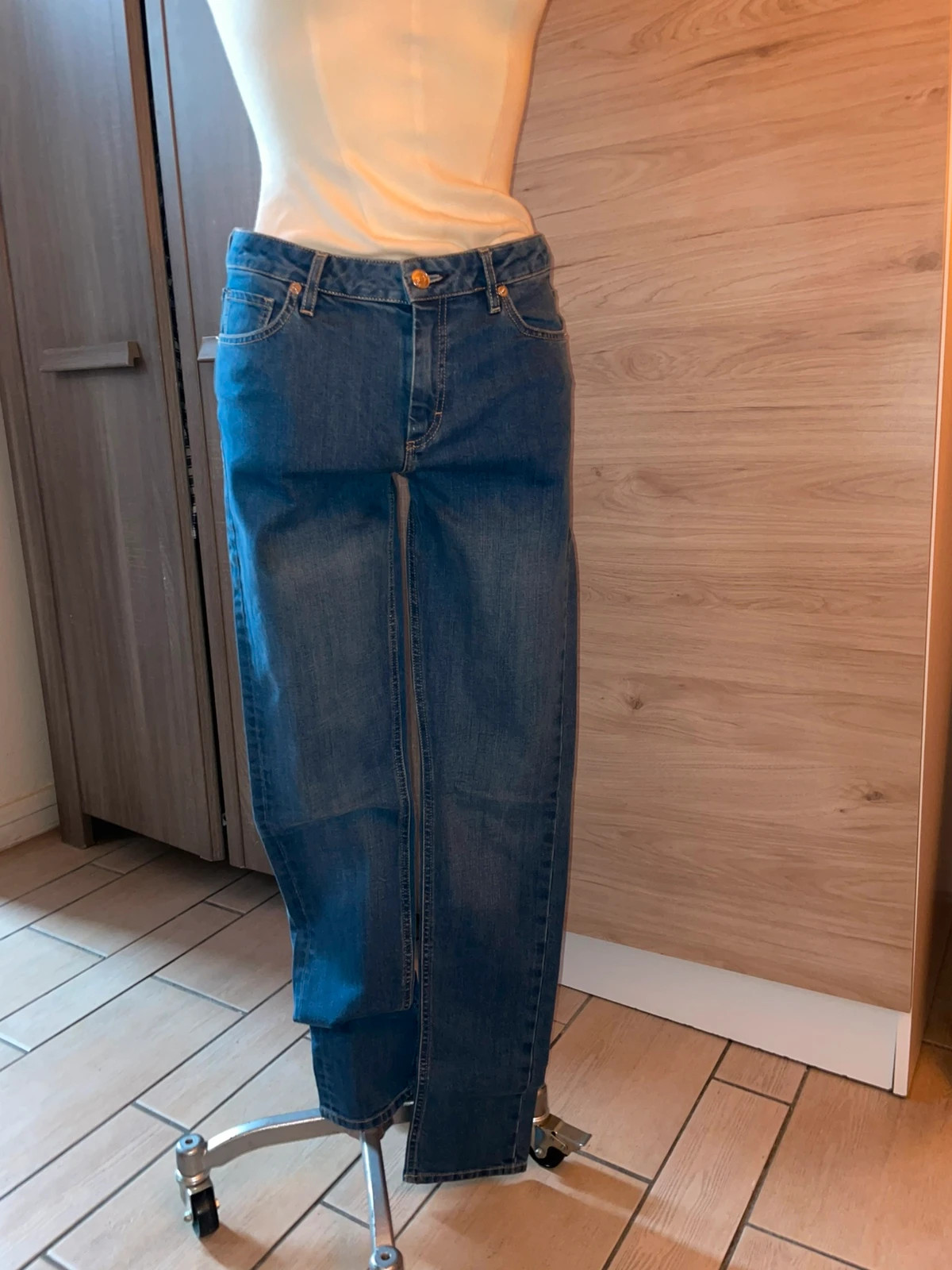 Jean droit Lacoste bleu moyen – Style Classique / Intemporel