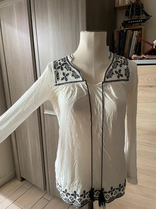 Blouse Bohème Brodée – Blanc Cassé & Noir – Noir – taille S / 36 / 8 3