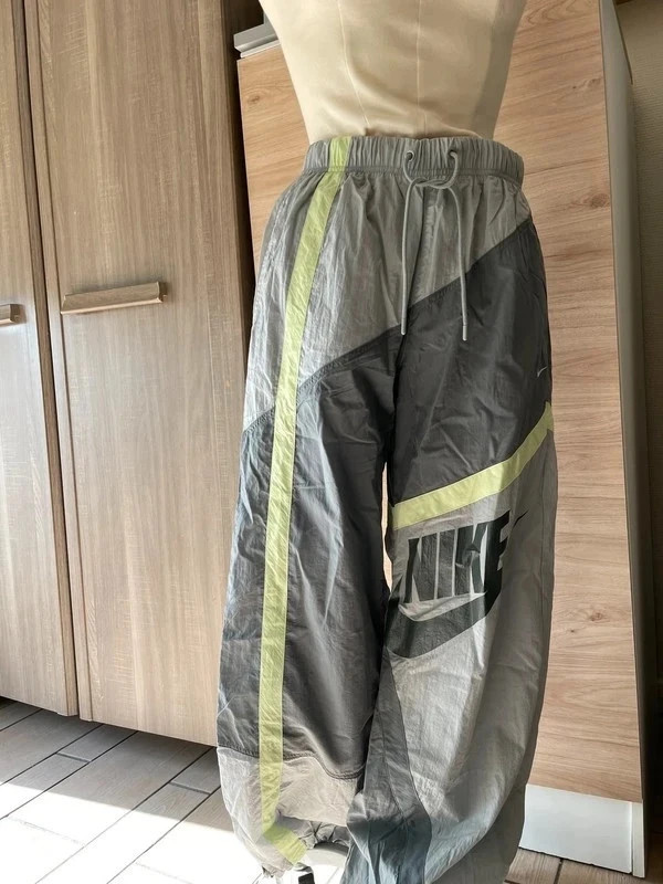 Jogging femme – Nike – taille XS / 34 / 6 2