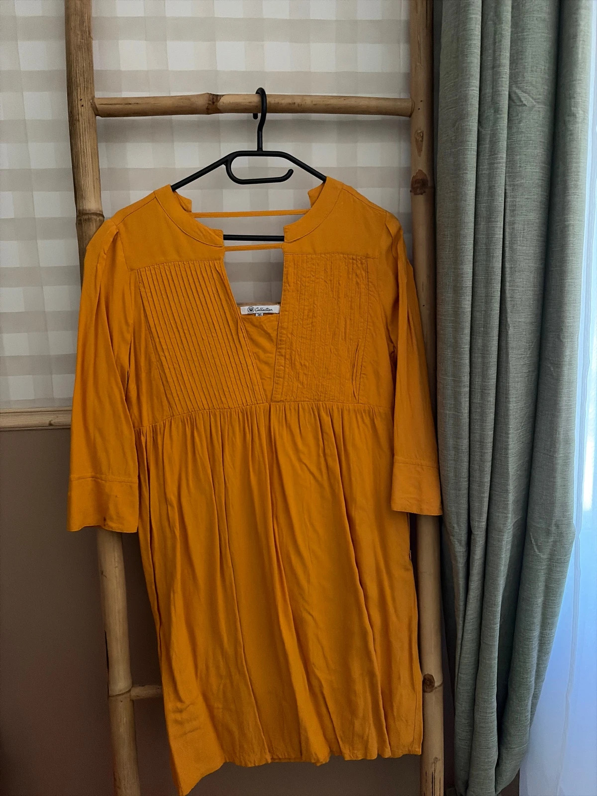 Robe moutarde