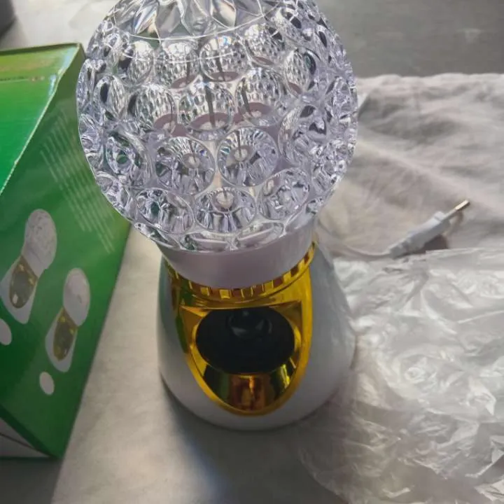 Lampe LED boule disco avec haut-parleur 🎶 – Sans marque 2