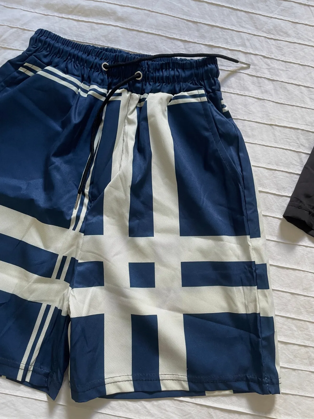 Lot de 2 short maillot de bain  – Pas de marque – taille M 4