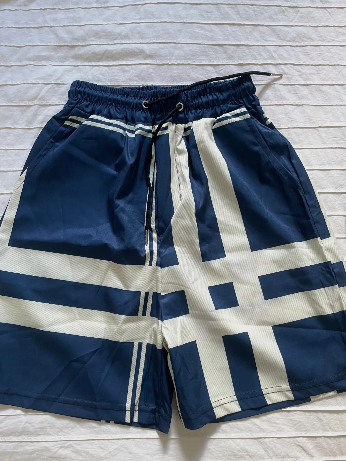 Lot de 2 short maillot de bain  – Pas de marque – taille M 5