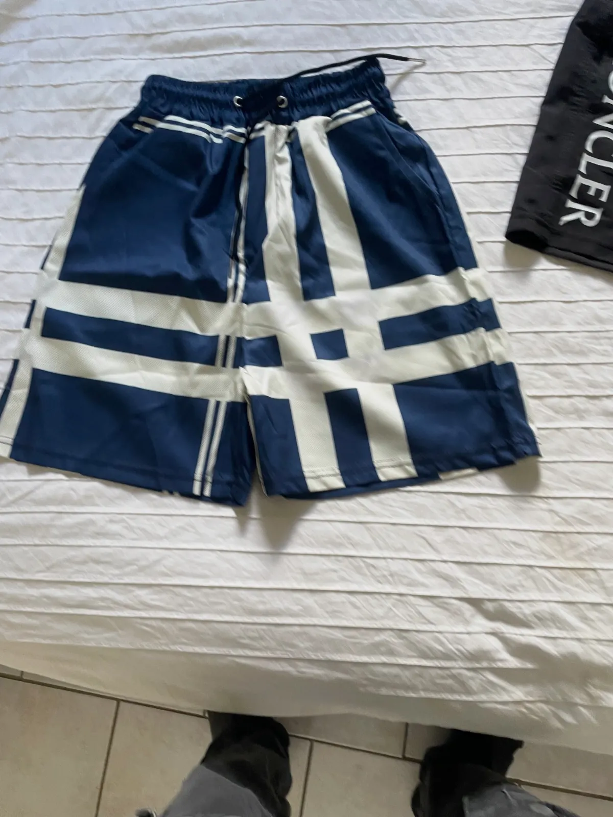 Lot de 2 short maillot de bain  – Pas de marque – taille M 6