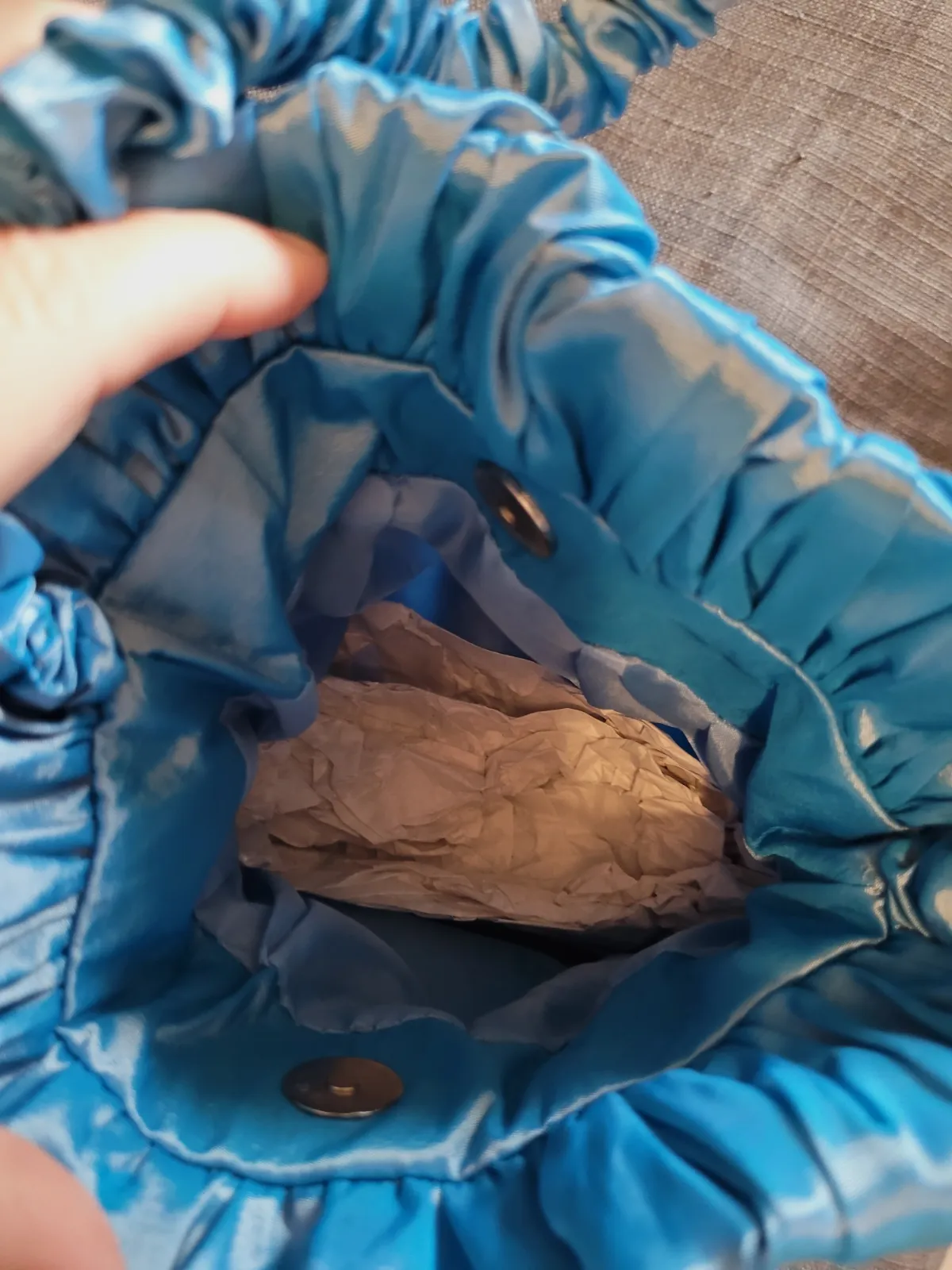 Petit sac satiné bleu  – Autre 6