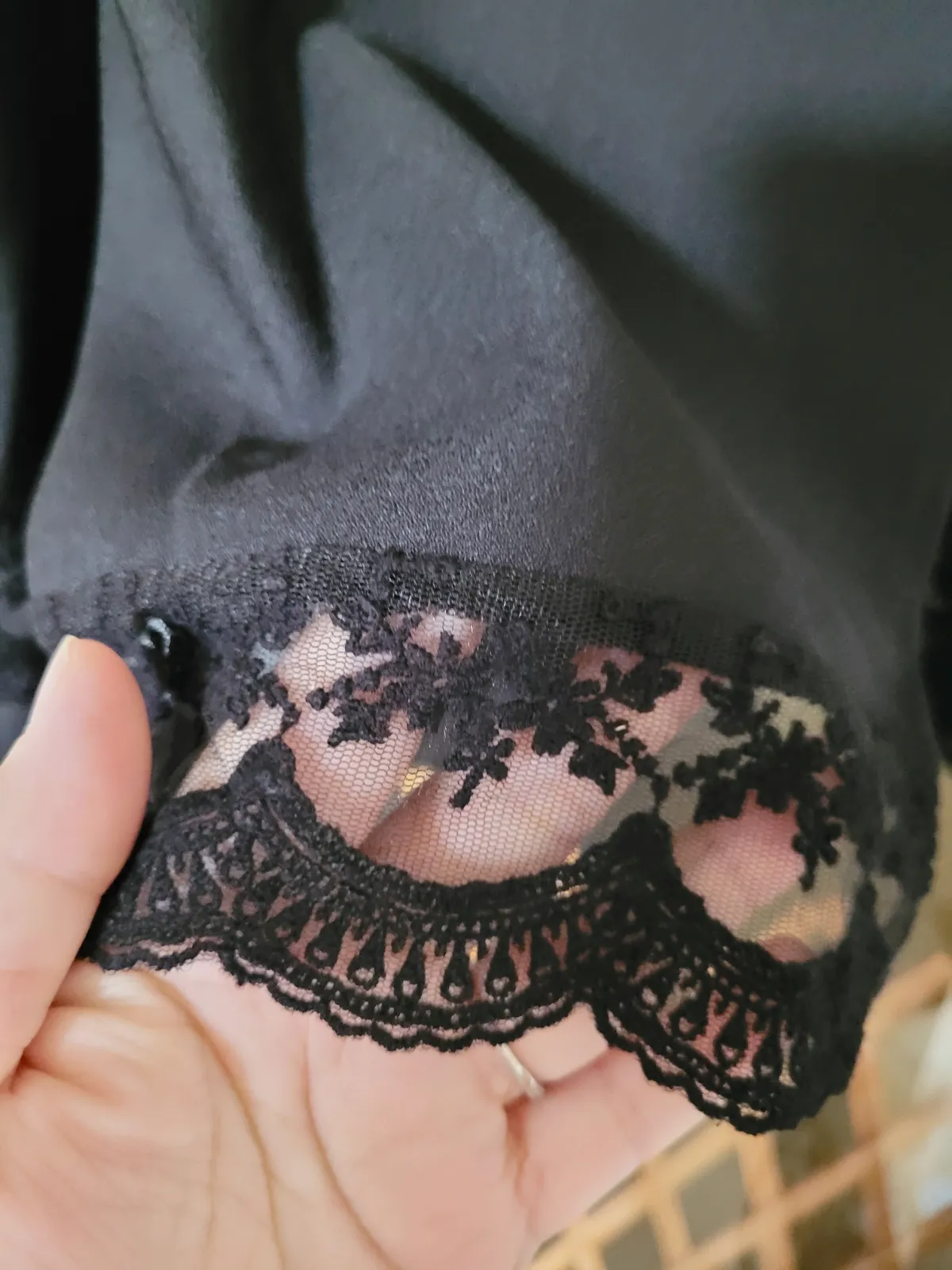Jupe portefeuille noire en dentelle Naf  – Naf Naf – taille Taille unique 3