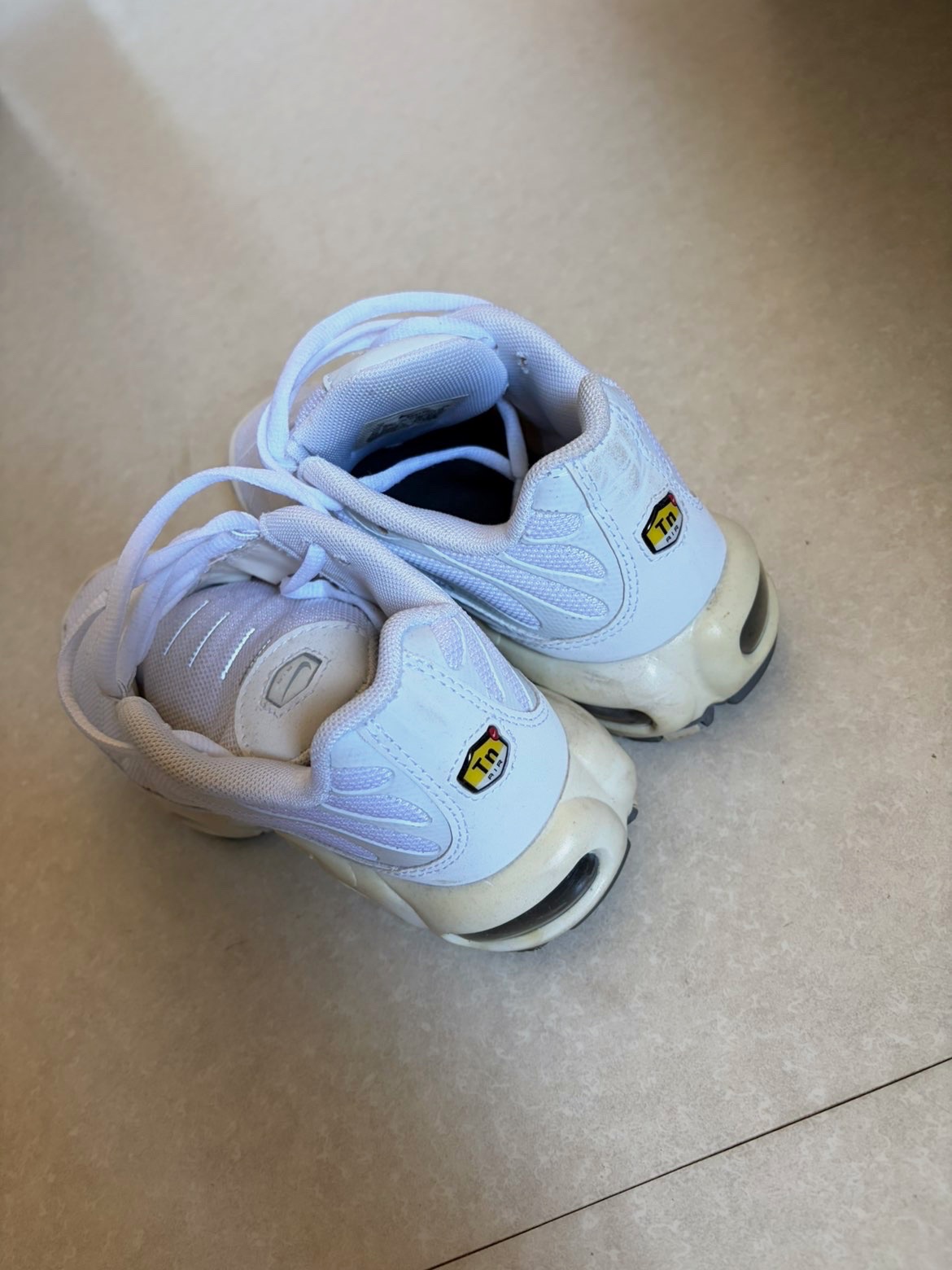 Baskets Nike Air Max Plus TN blanches – Nike – taille EU 38 4
