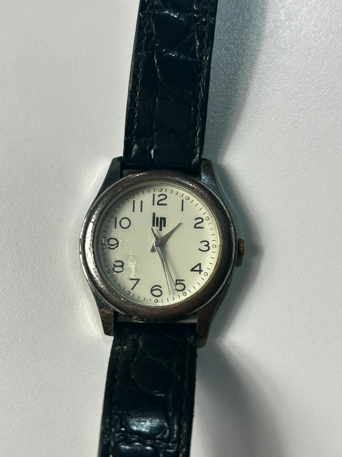 LIP homme Classics taille unique montre quartz vintage cadran crème bracelet noir